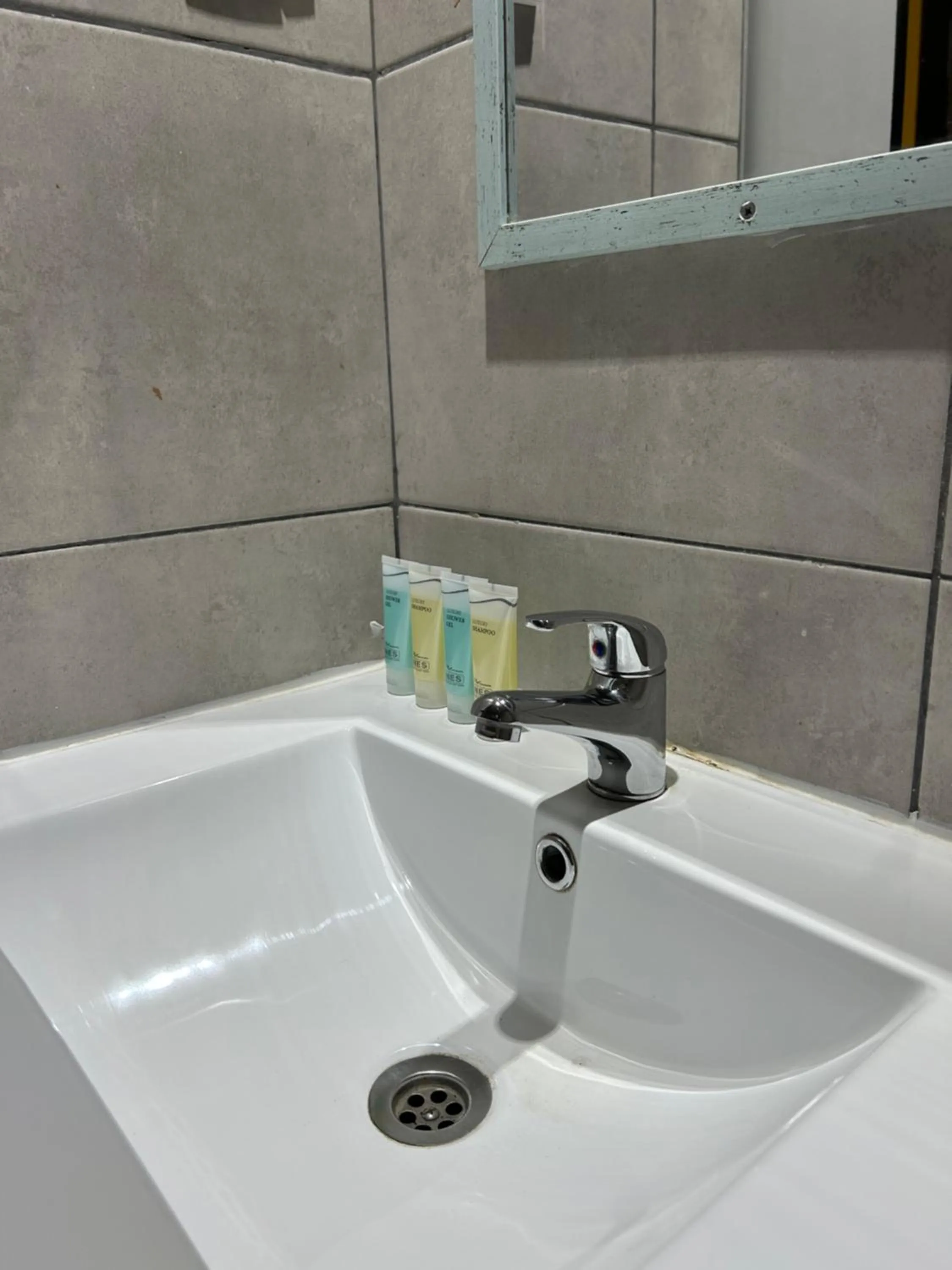 Bathroom in Amdar boutique