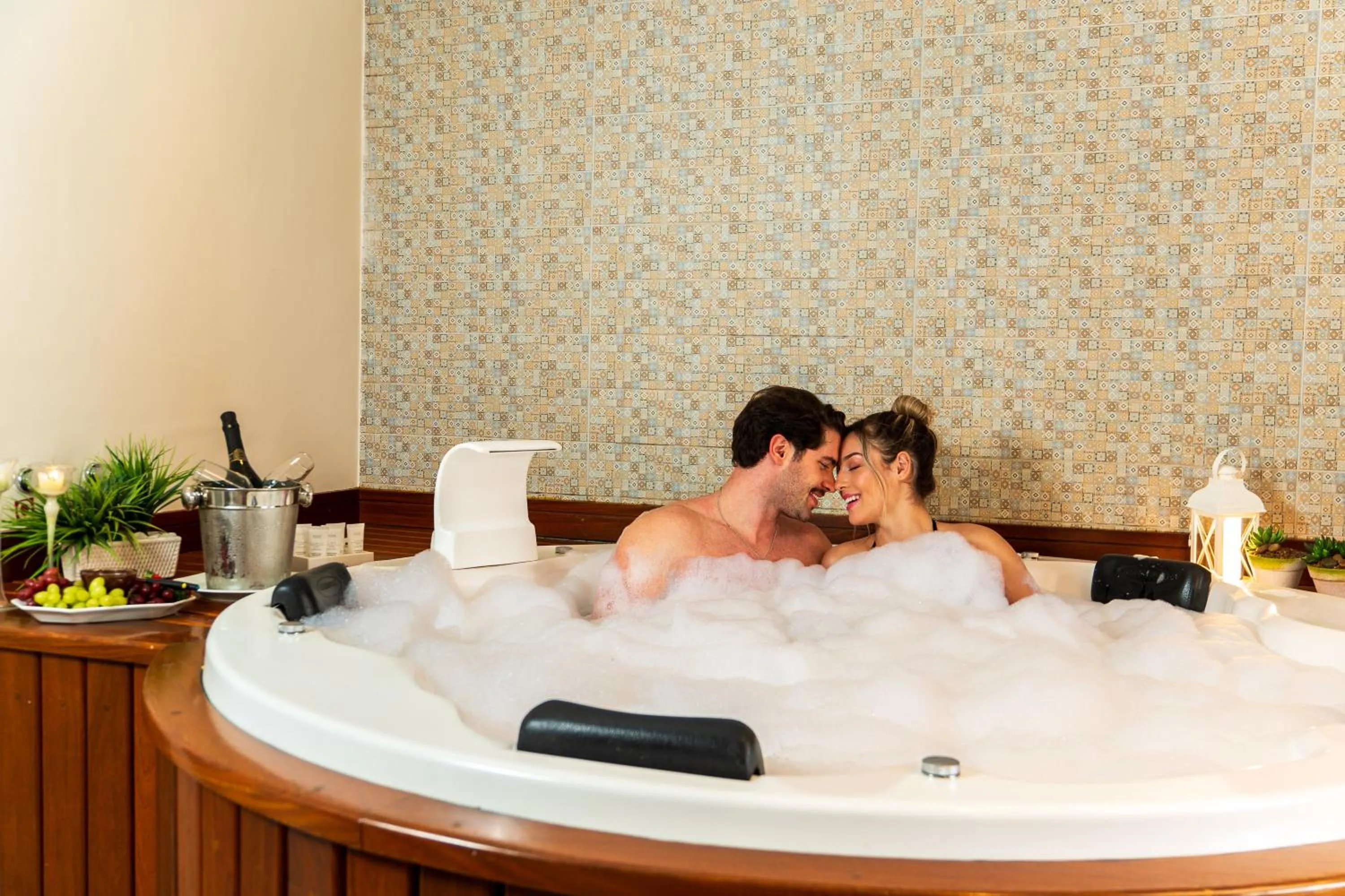 Hot Tub in Pousada D'Biagy Premium