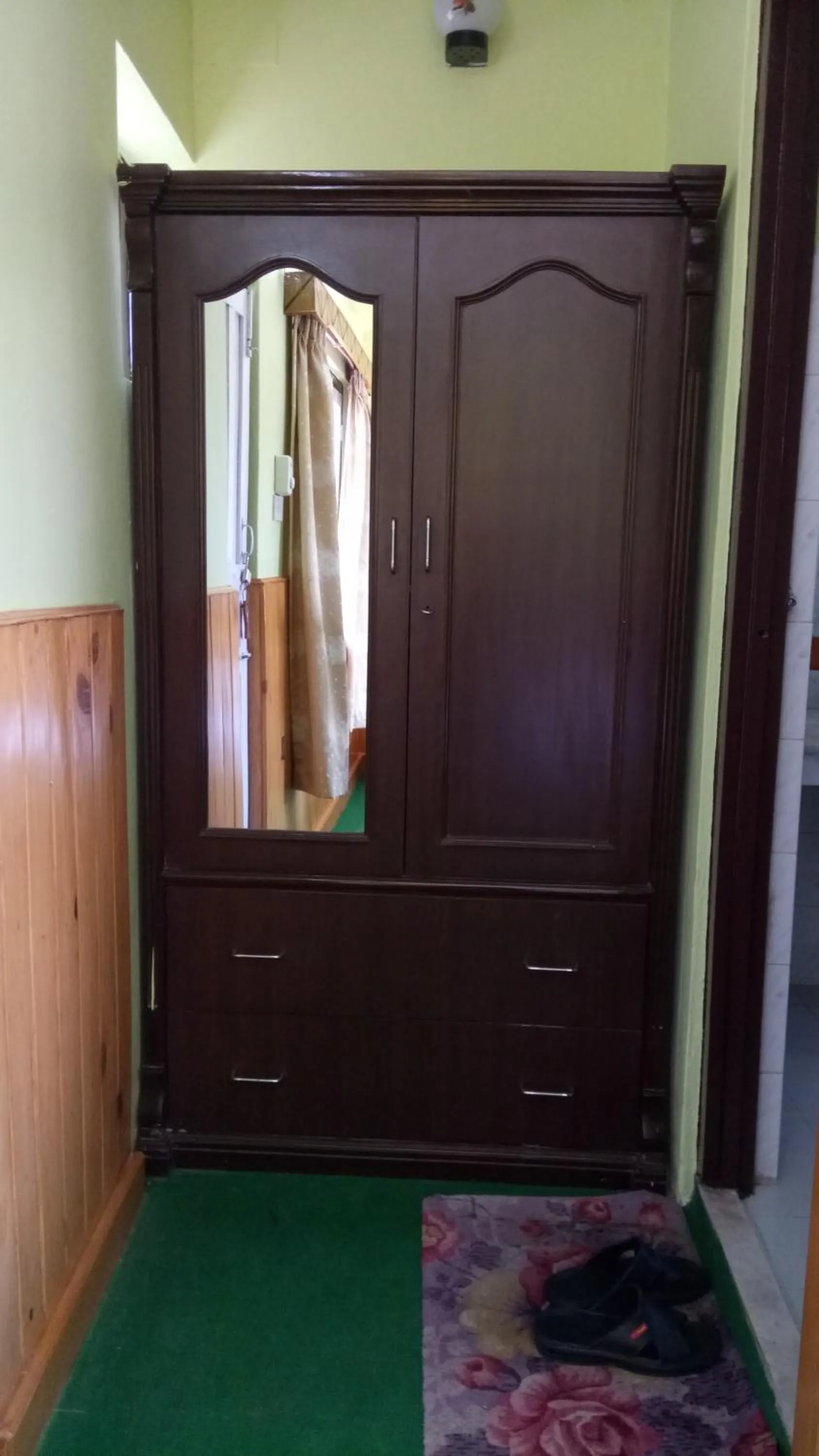 Decorative detail in New Pokhara Lodge - Pokhara Lakeside