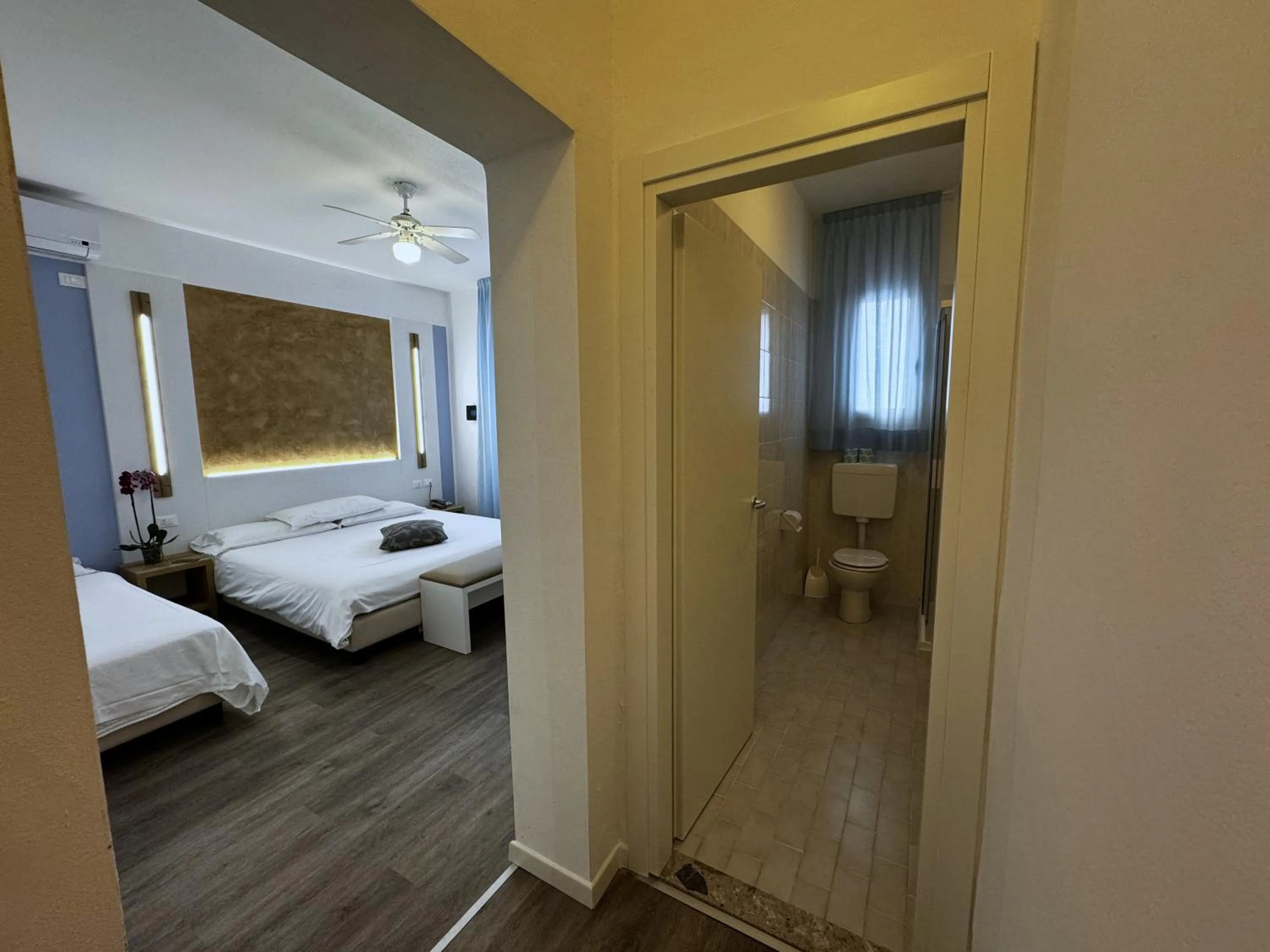 Bathroom in Hotel Etna