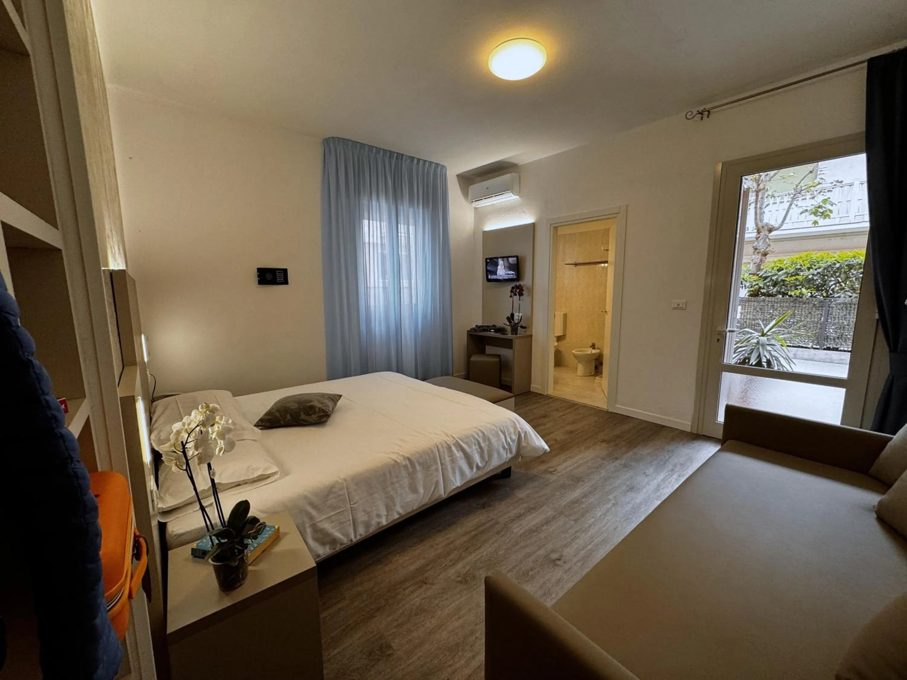 Bedroom in Hotel Etna