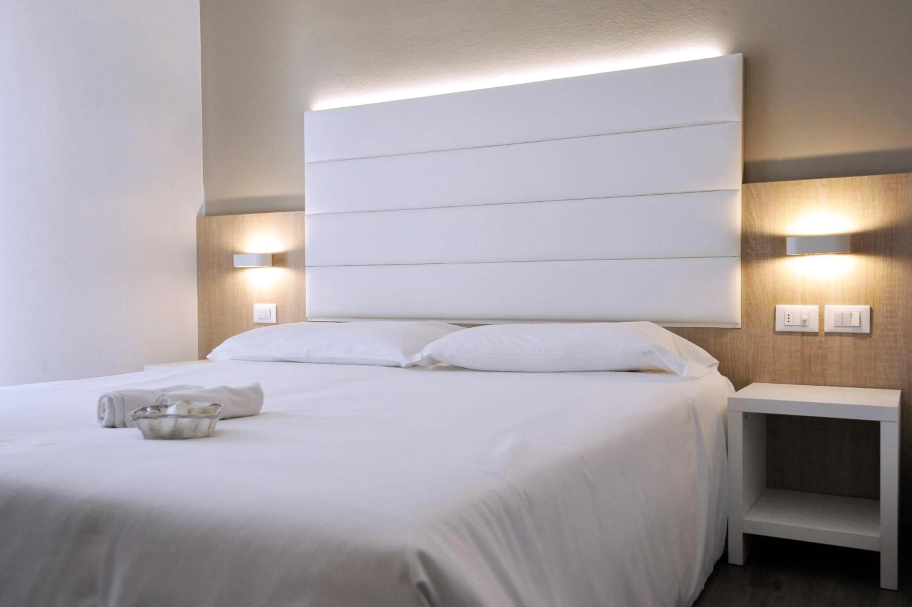 Shower in Hotel Etna