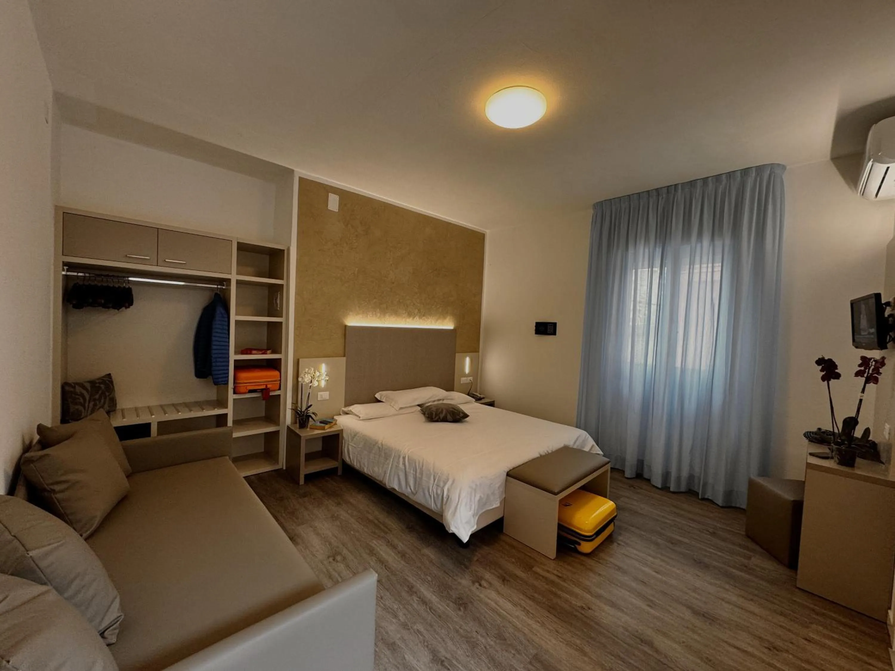 Bathroom in Hotel Etna