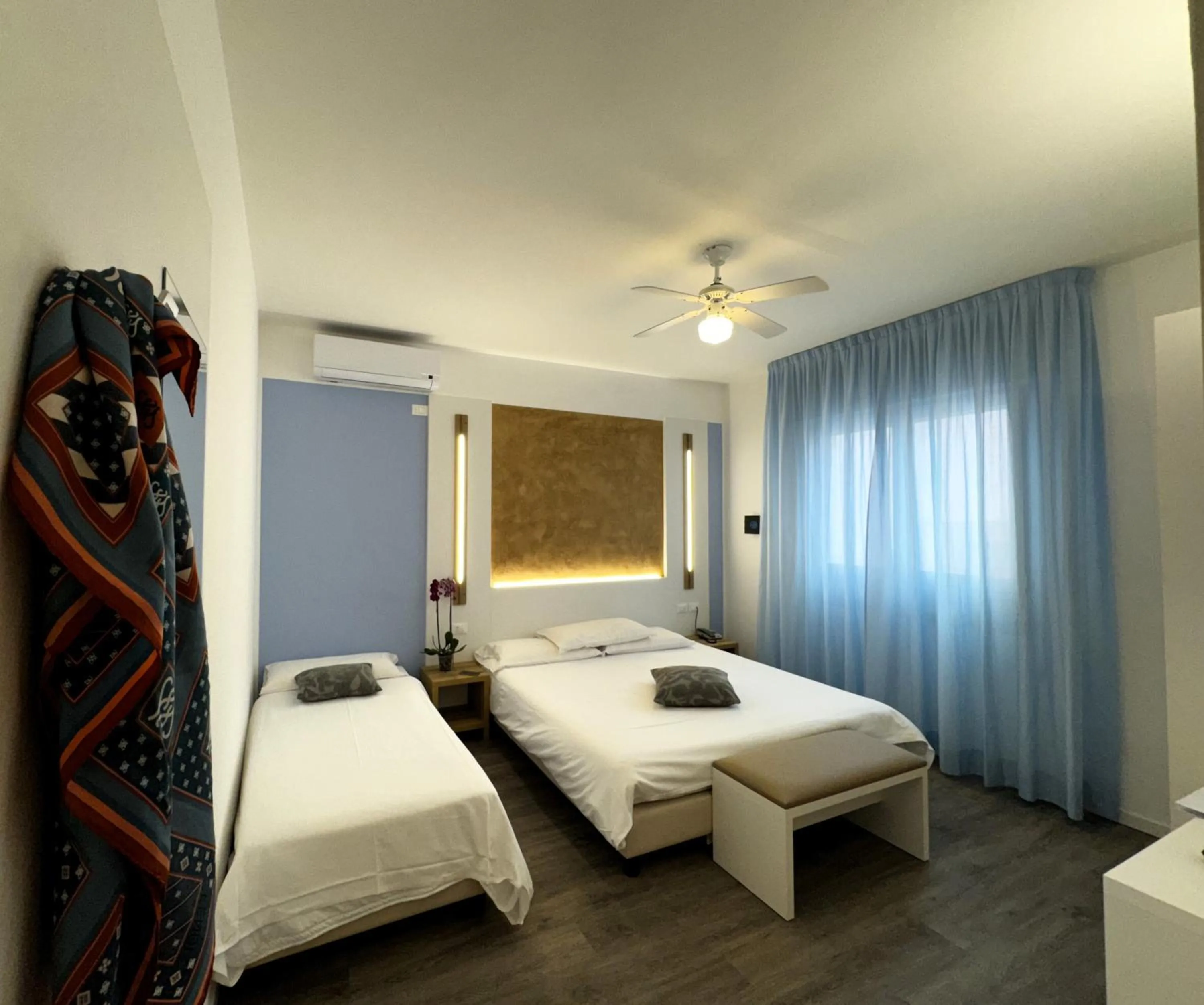 Bedroom in Hotel Etna