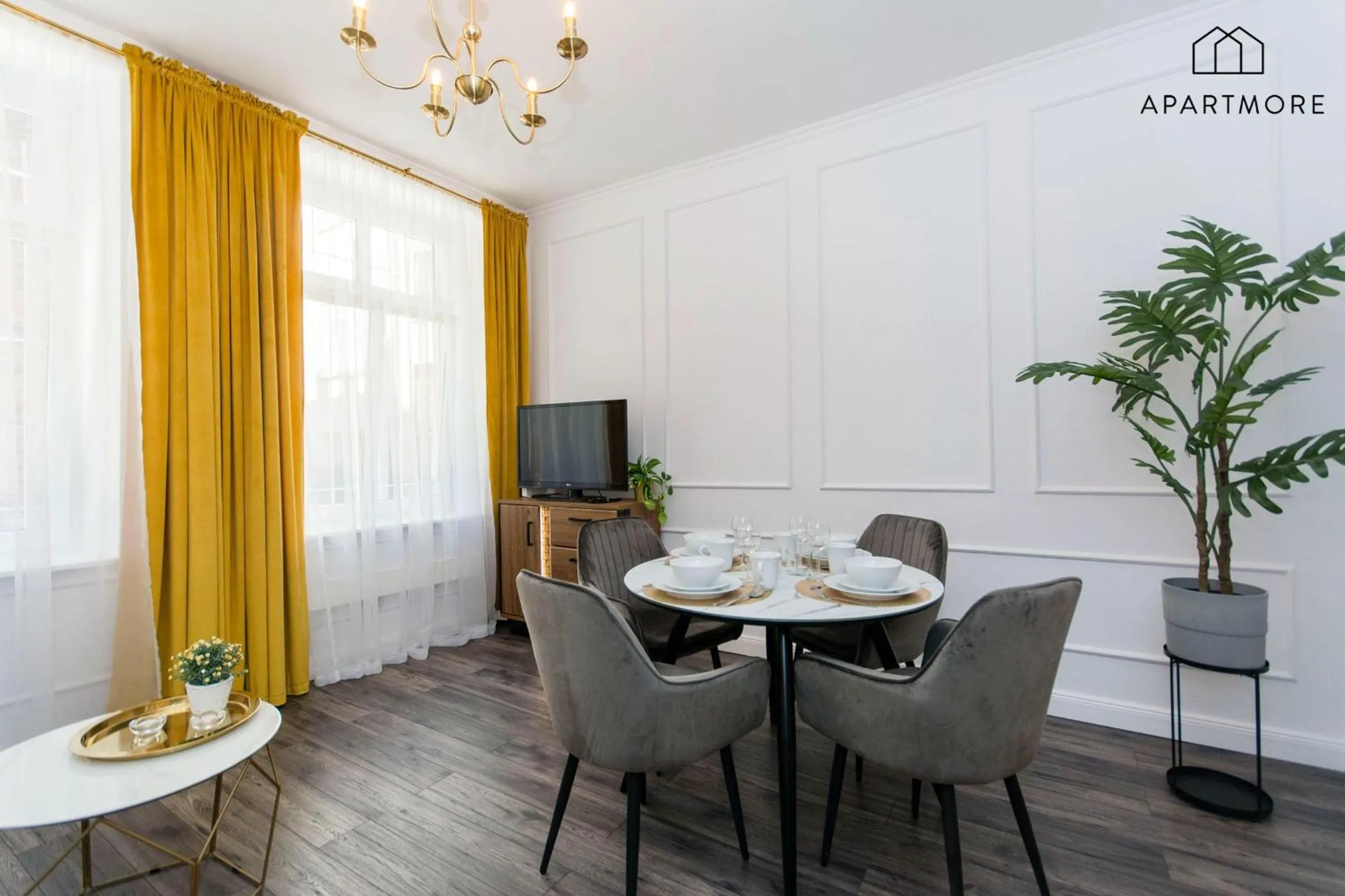 One-Bedroom Apartment - bez parkingu - ul. Świętojańska 50 in Old Town by Apartmore