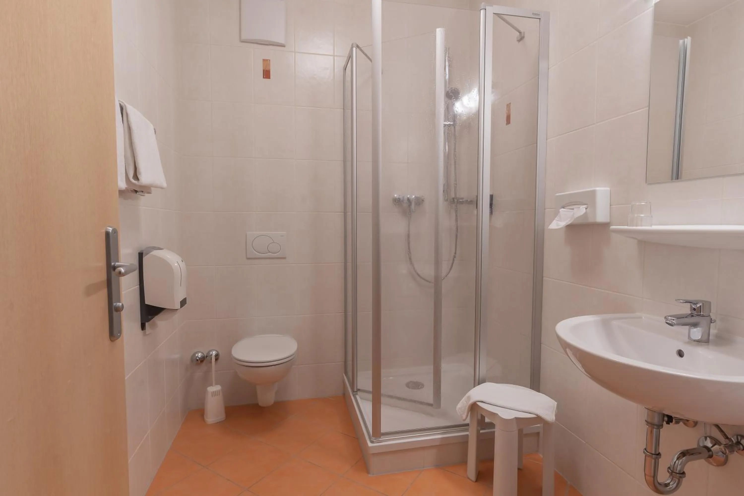 Shower in Hotel Kindler 2,0 Self-Check-In