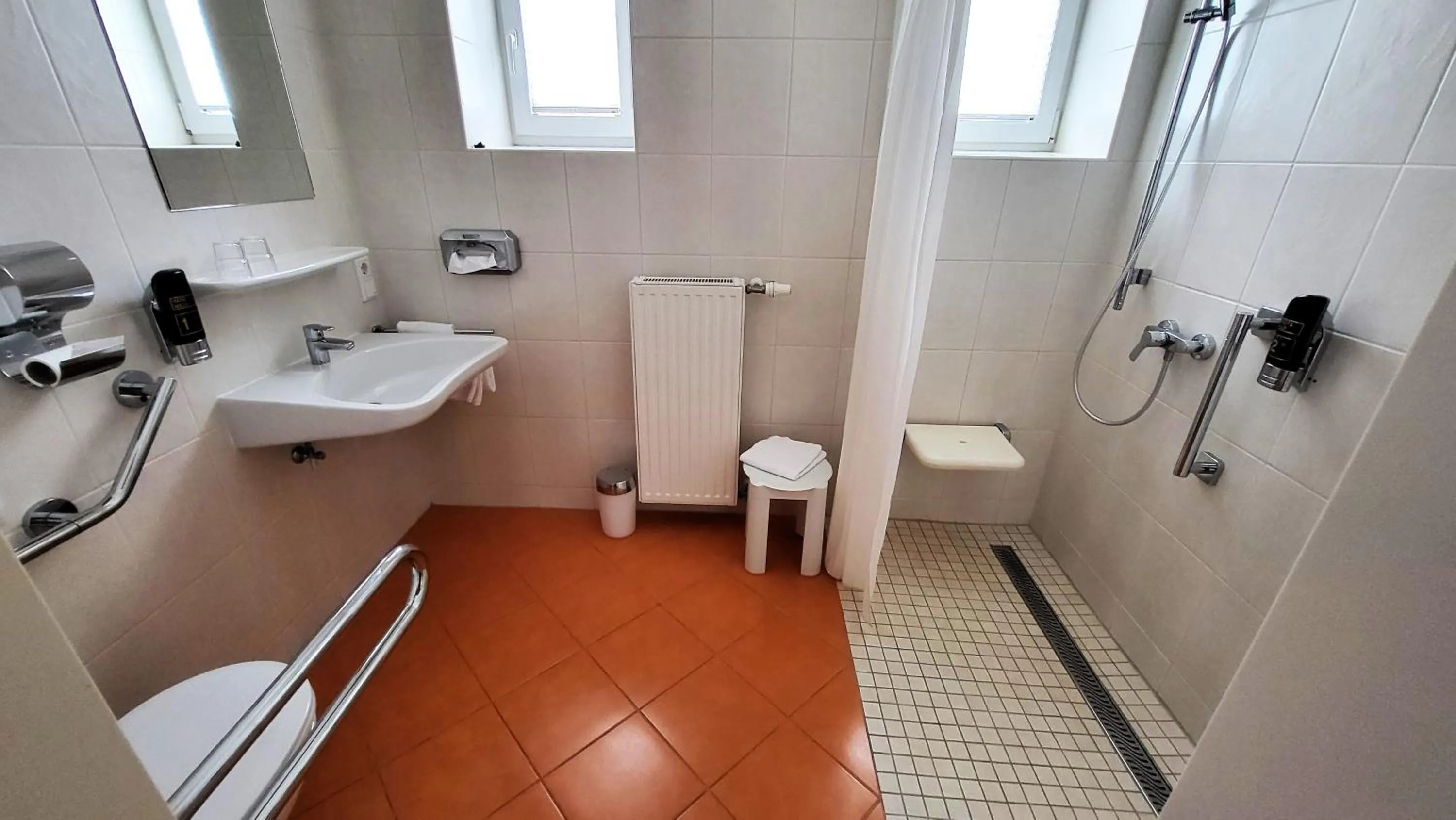 Shower in Hotel Kindler 2,0 Self-Check-In