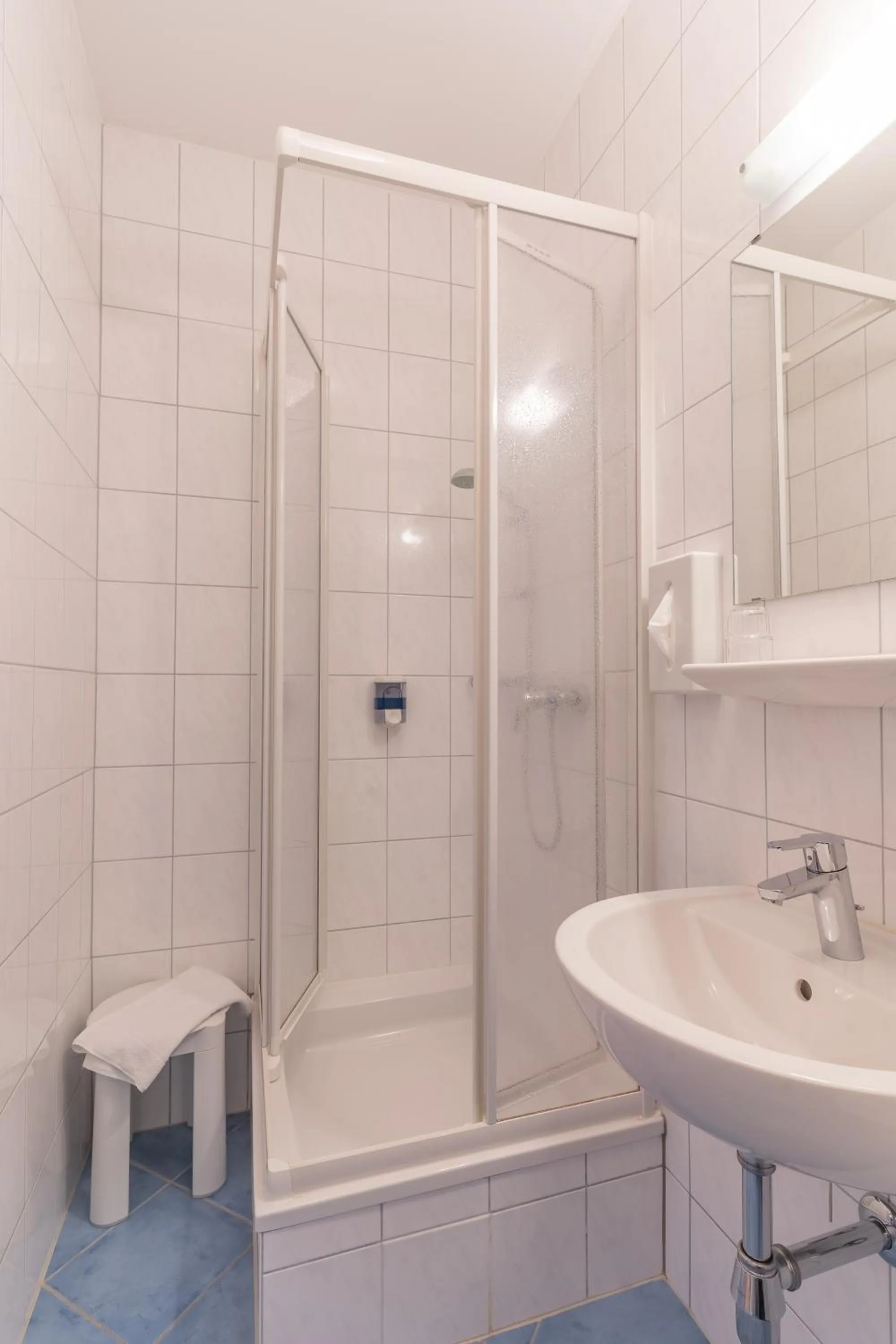 Shower in Hotel Kindler 2,0 Self-Check-In