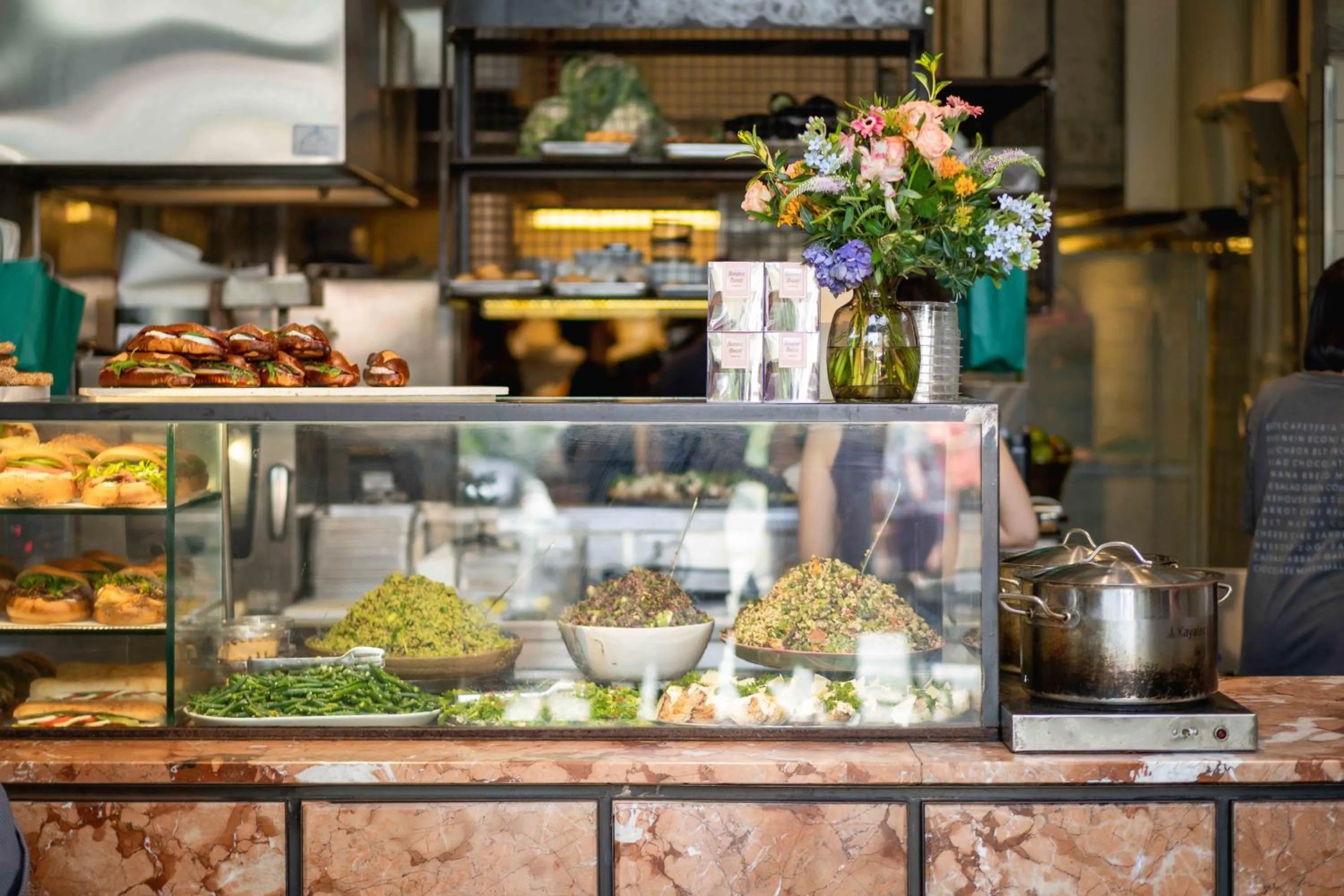 Restaurant/places to eat in Sam&Blondi