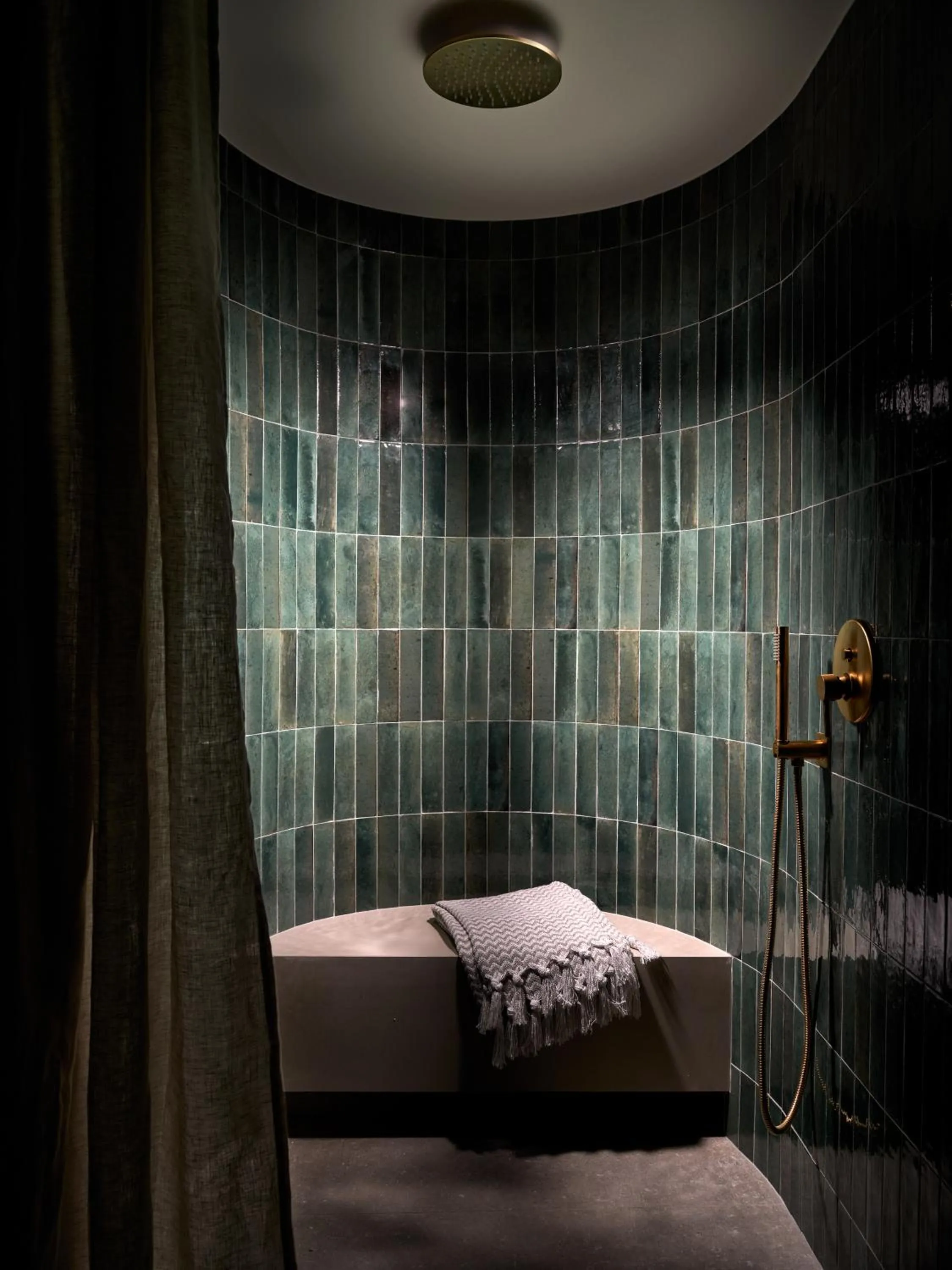 Bathroom, Bed in Leeda's Village