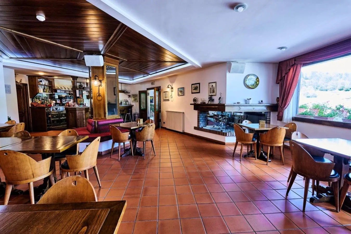 Seating area in Hotel Pizzalto