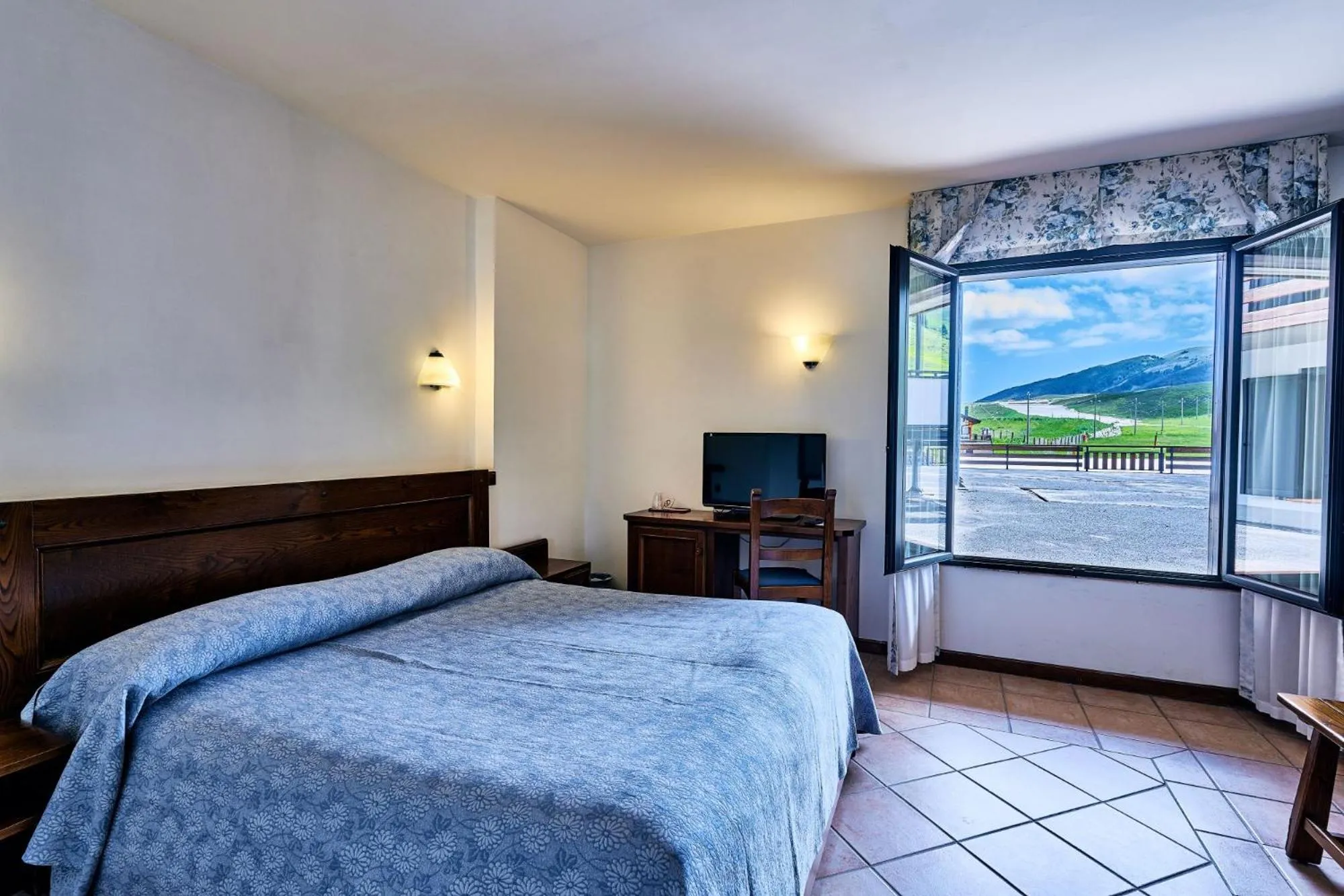 Bed in Hotel Pizzalto