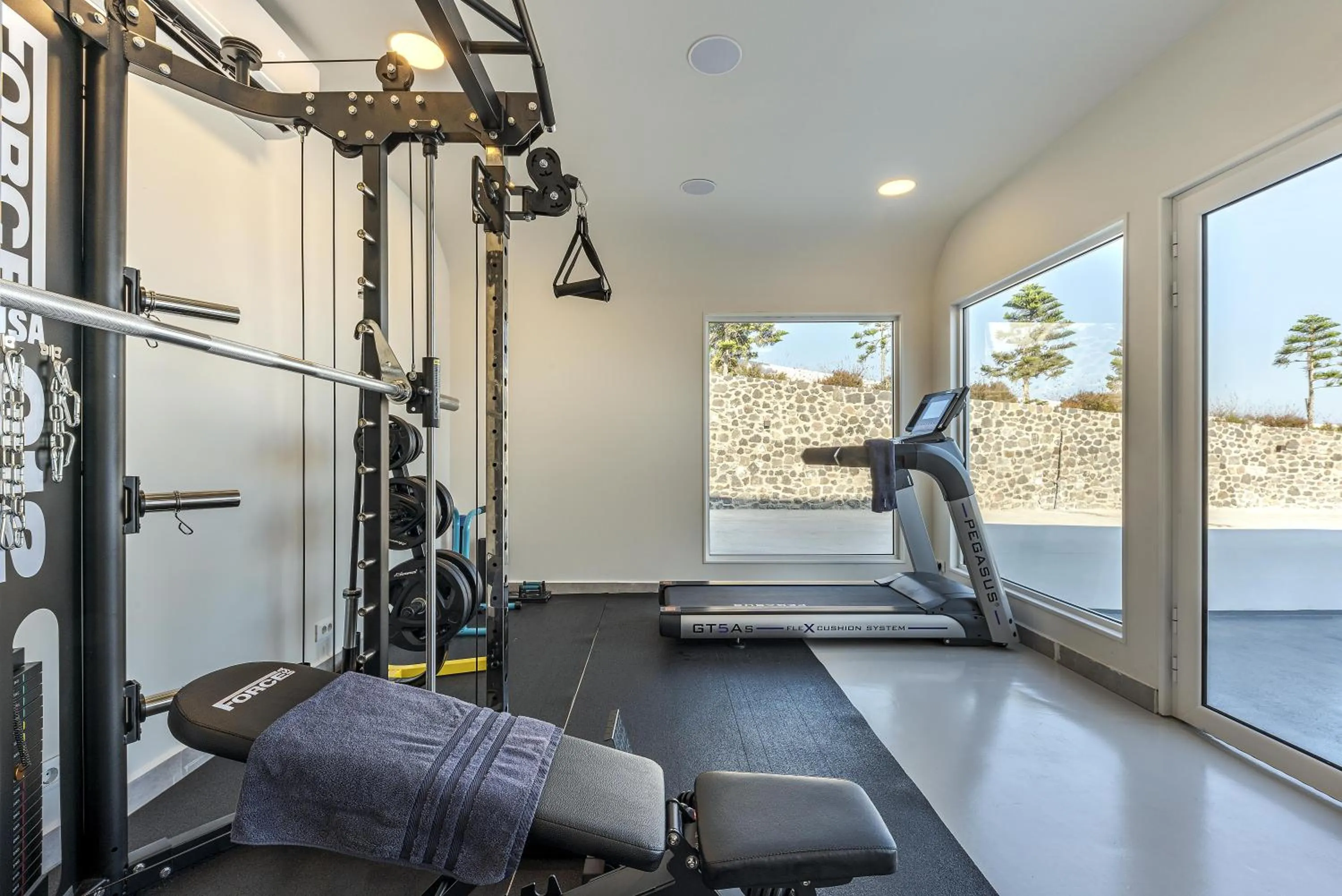 Fitness centre/facilities in Secret View Hotel