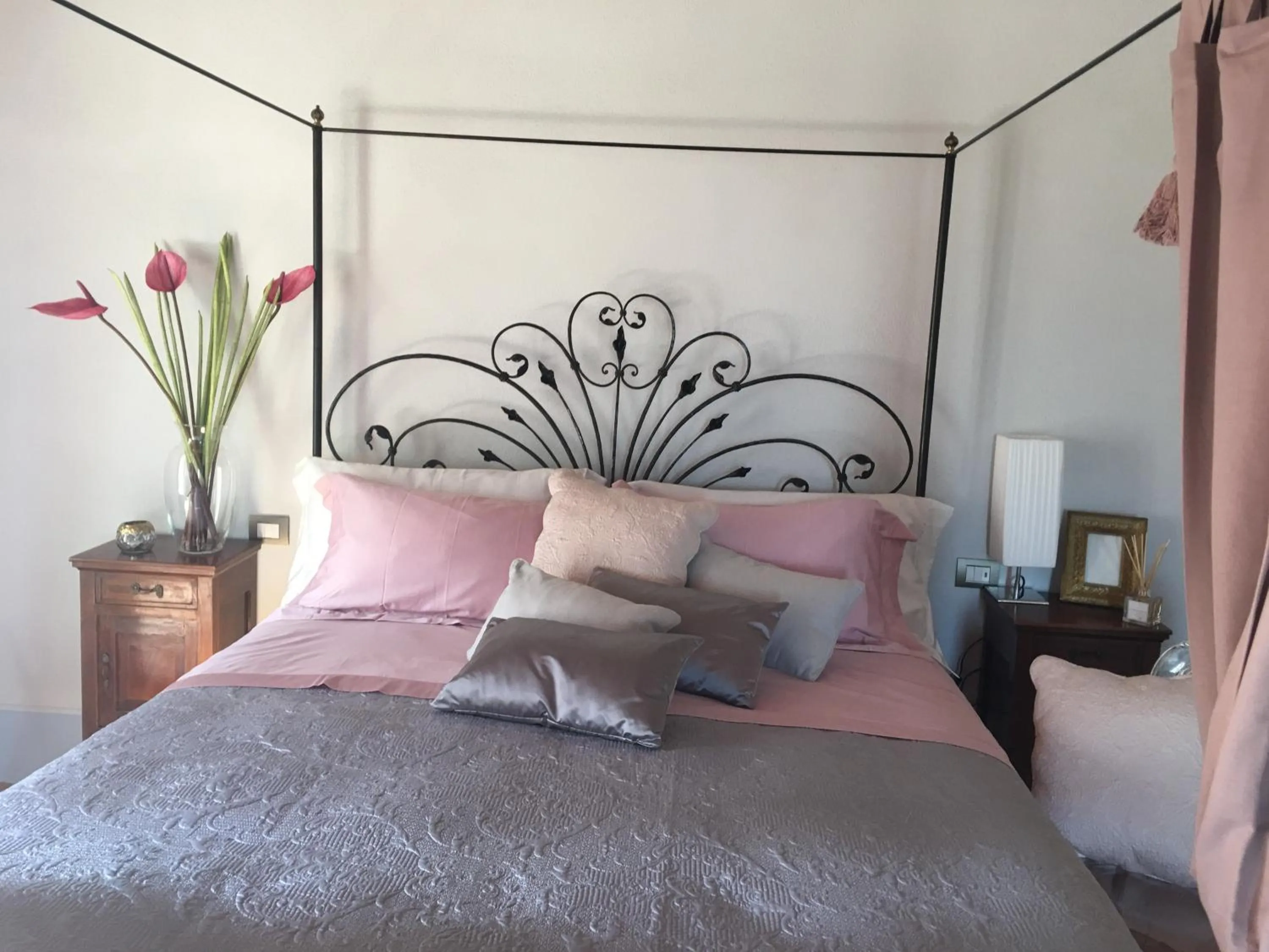 Bed in Cordella In Valdorcia Truffle and Olive Oil Resort