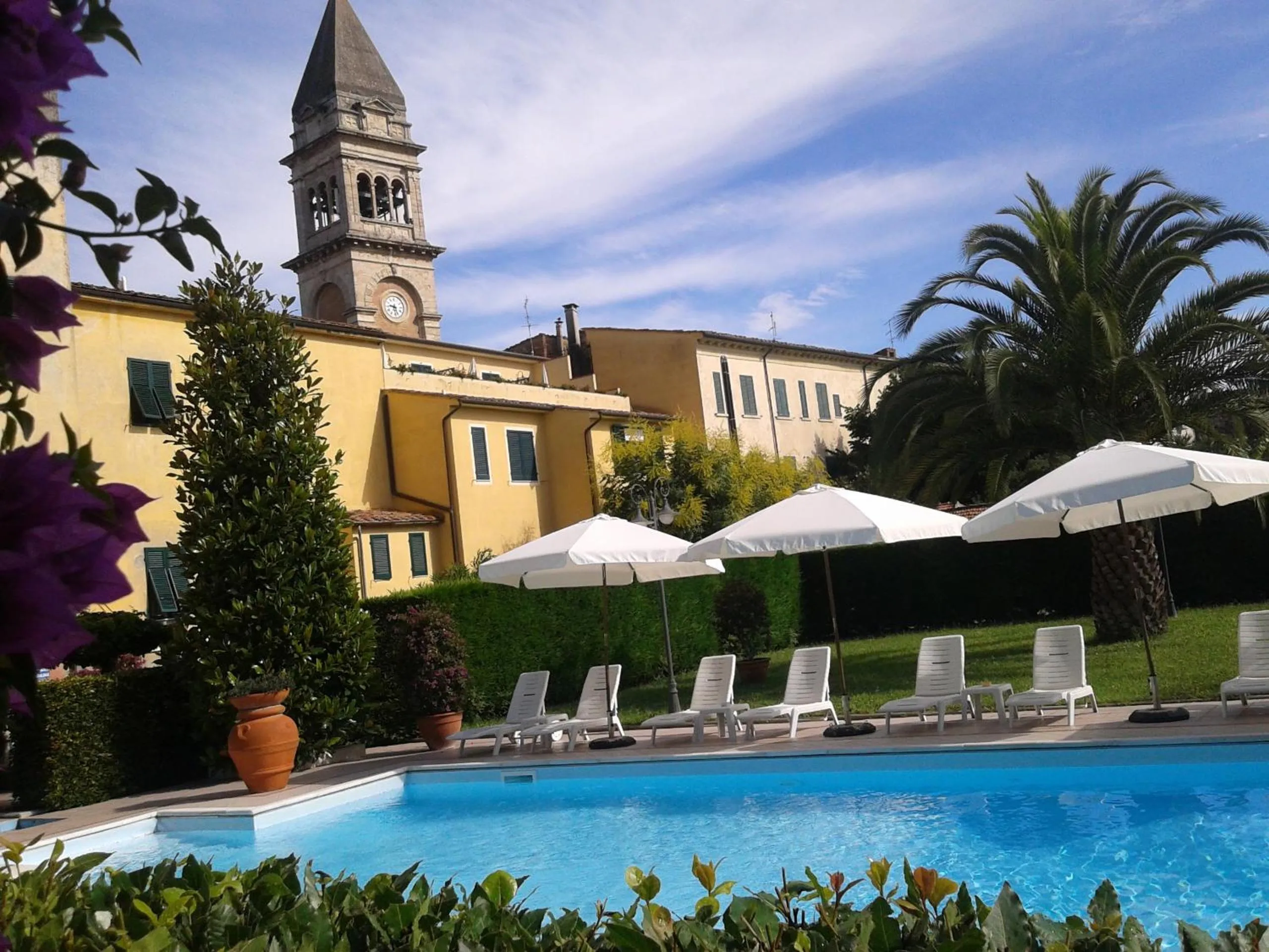 Swimming pool in Albergo Roma