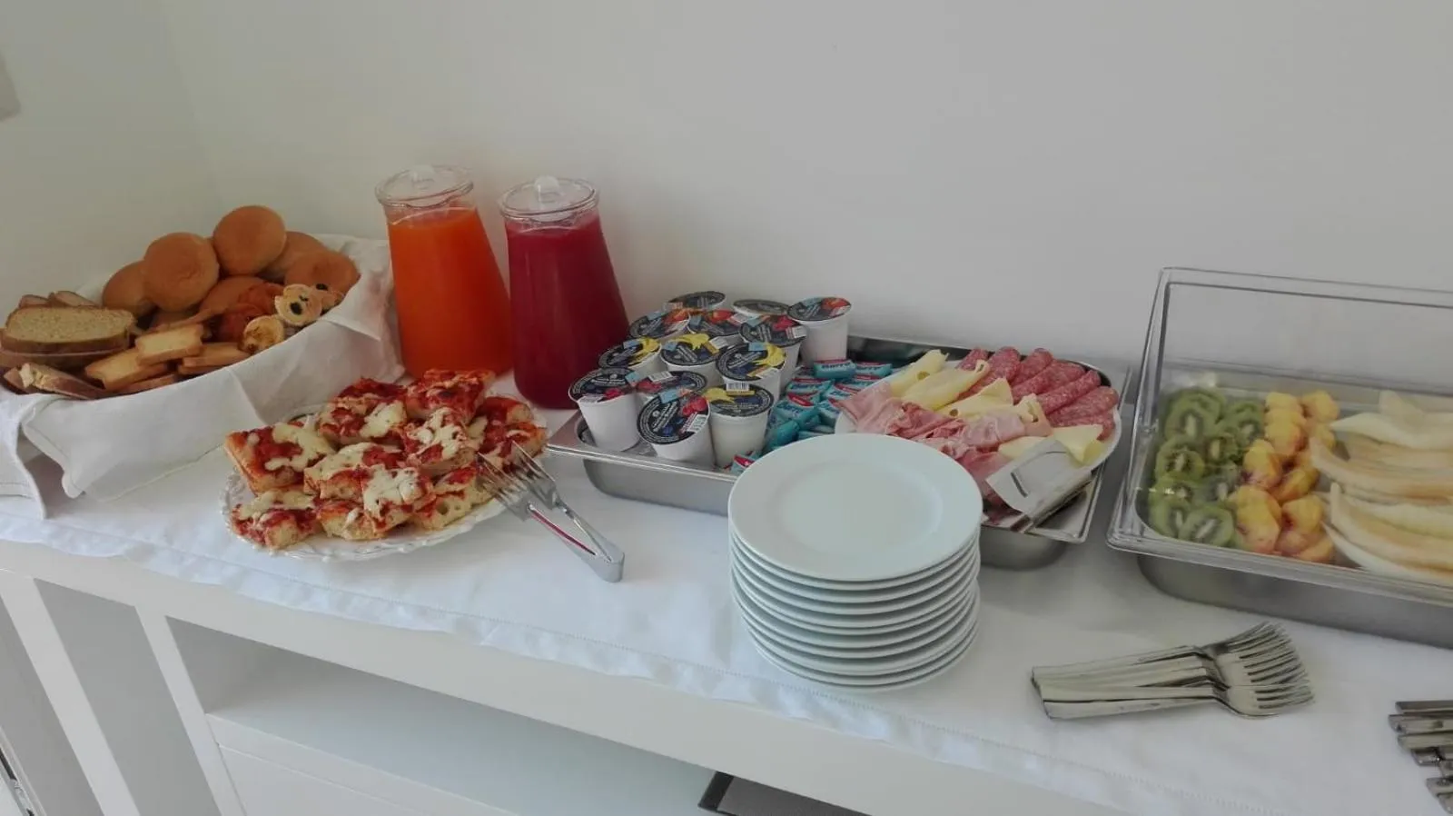 Buffet breakfast in B&B Rose