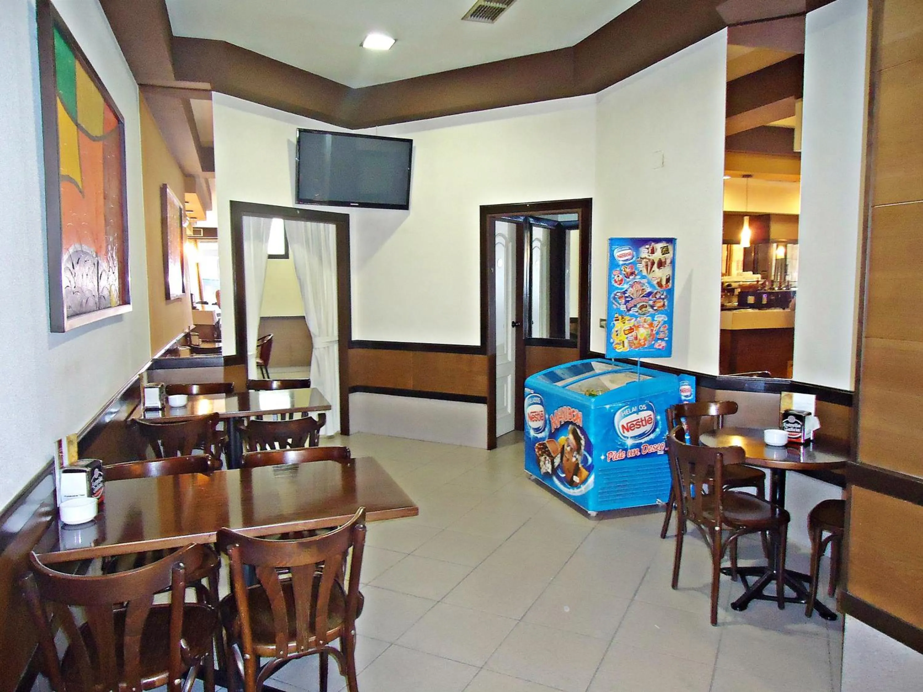 Restaurant/places to eat in Hotel Altiana