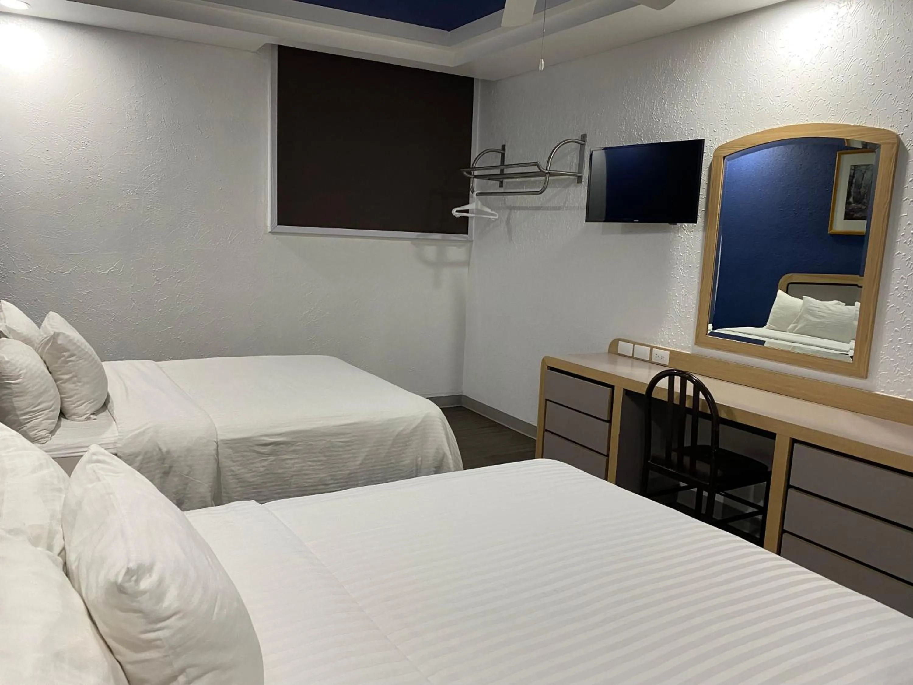 Photo of the whole room, Bed in Hotel Menara