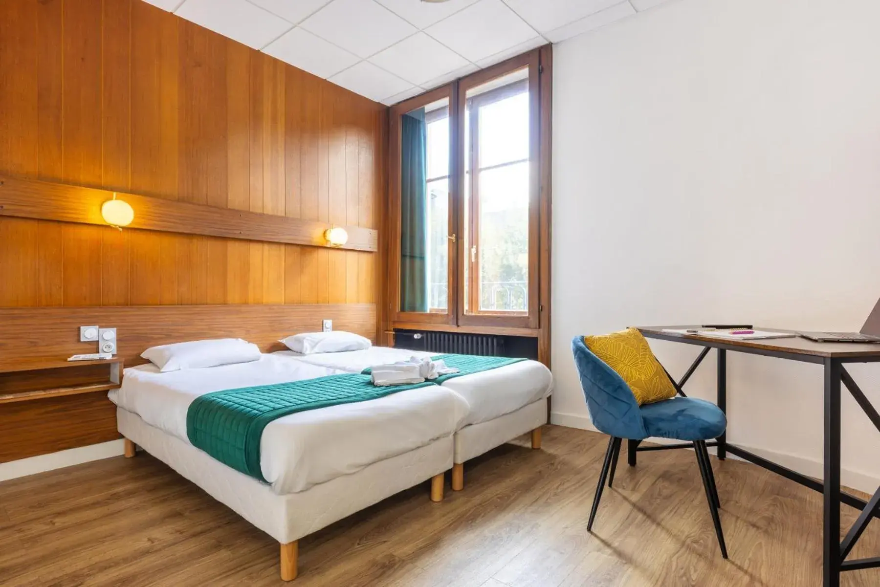 Chambre Lits Jumeaux Confort in Hotel Bristol Metz Centre Gare Chambre Lits Jumeaux Confort in Hotel Bristol Metz Centre Gare