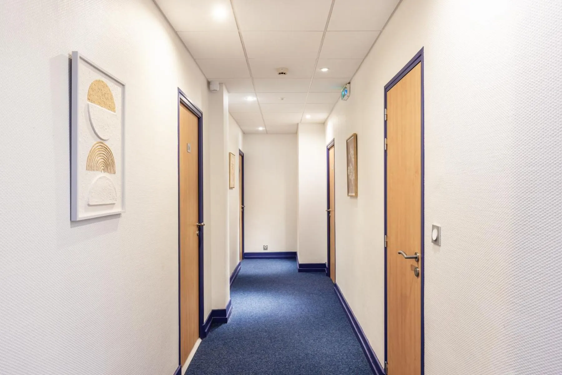 Lobby or reception in Hotel Bristol Metz Centre Gare