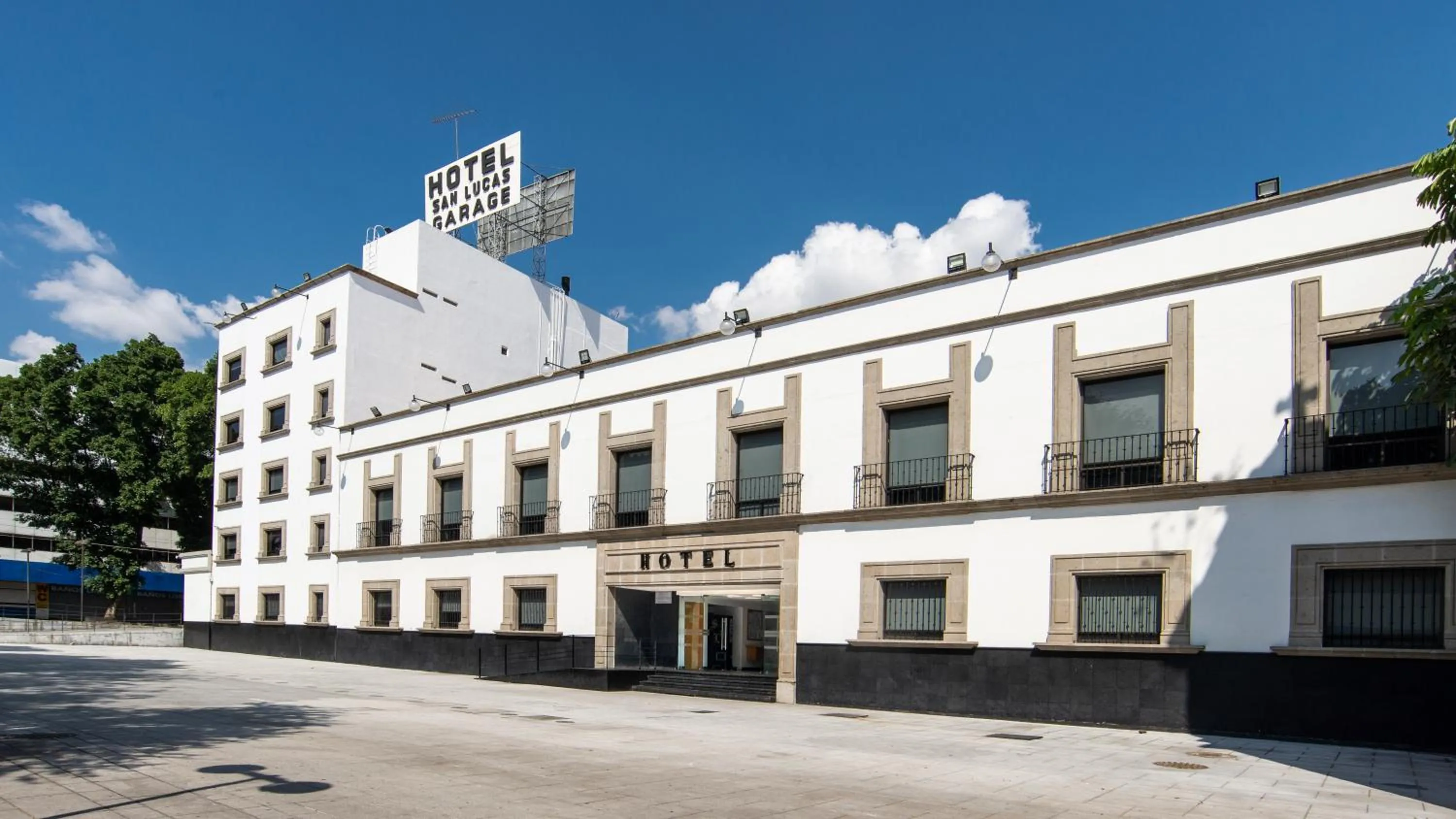 Property building in Hotel San Lucas