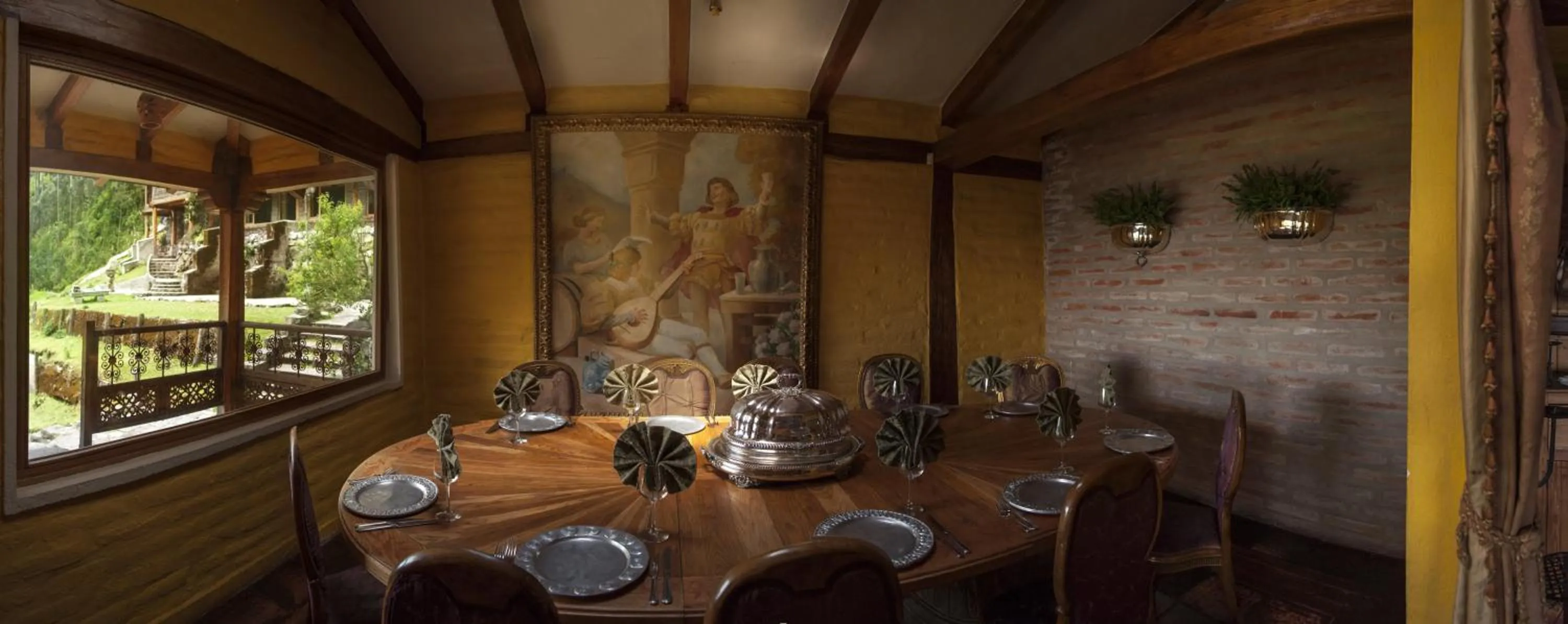 Dining area in Hacienda Rumiloma