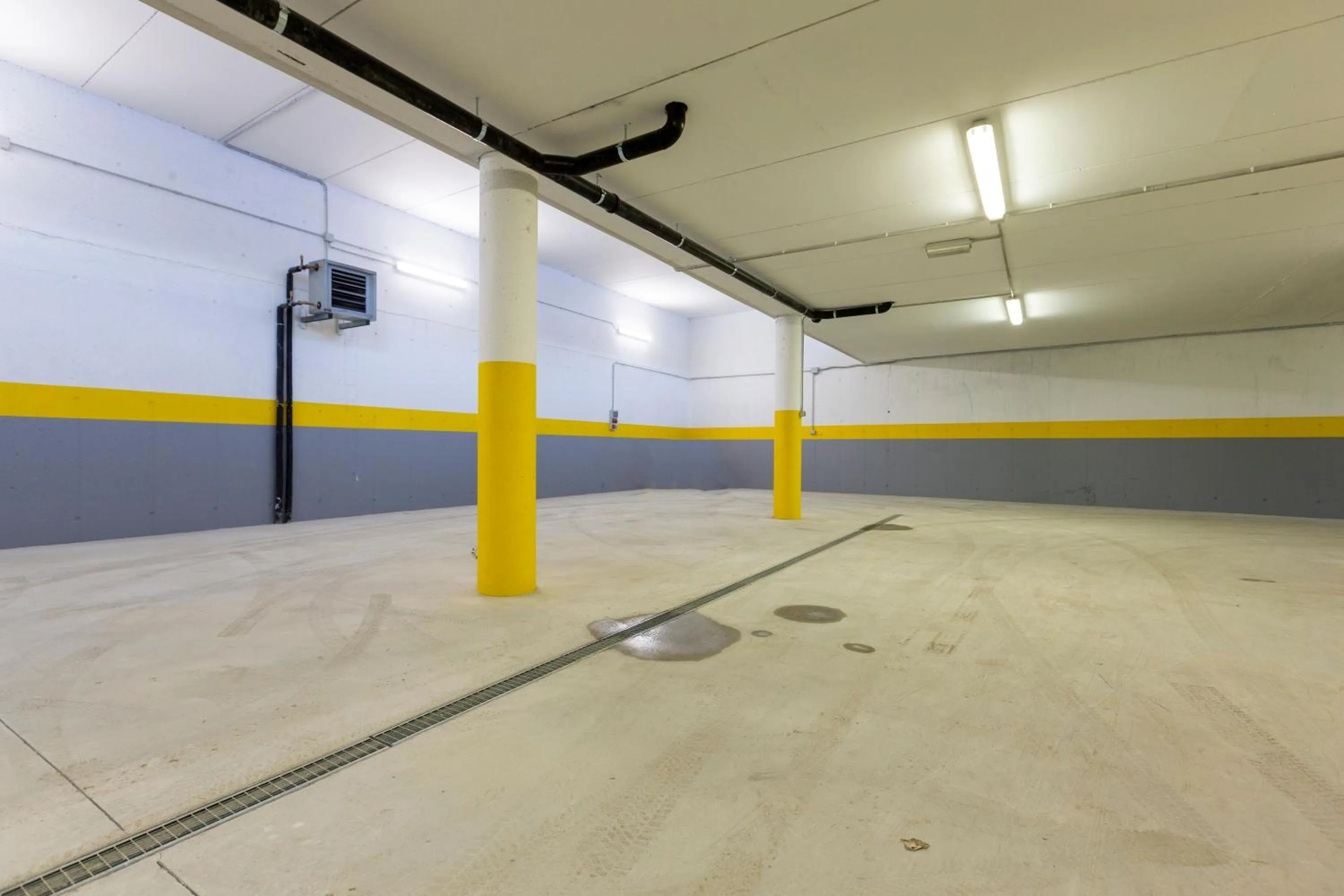 Parking in Hotel "La Suisse"