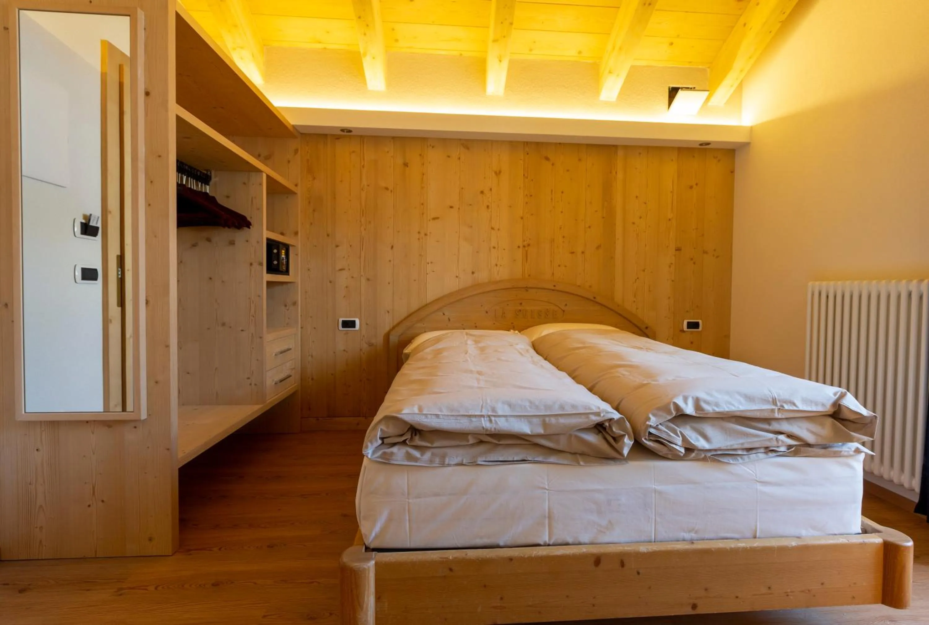 Bed in Hotel "La Suisse"