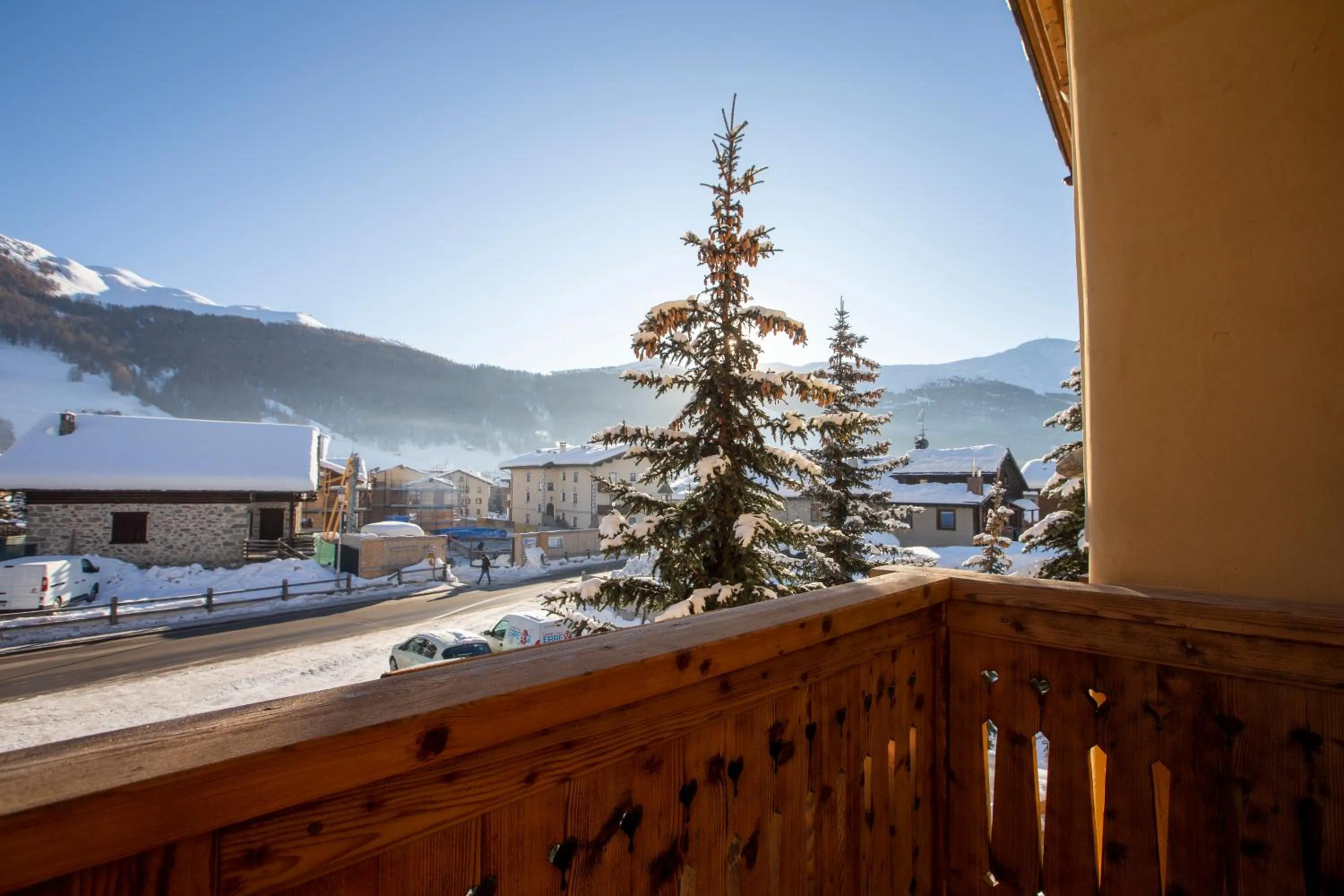 Balcony/Terrace, Winter in Hotel "La Suisse"