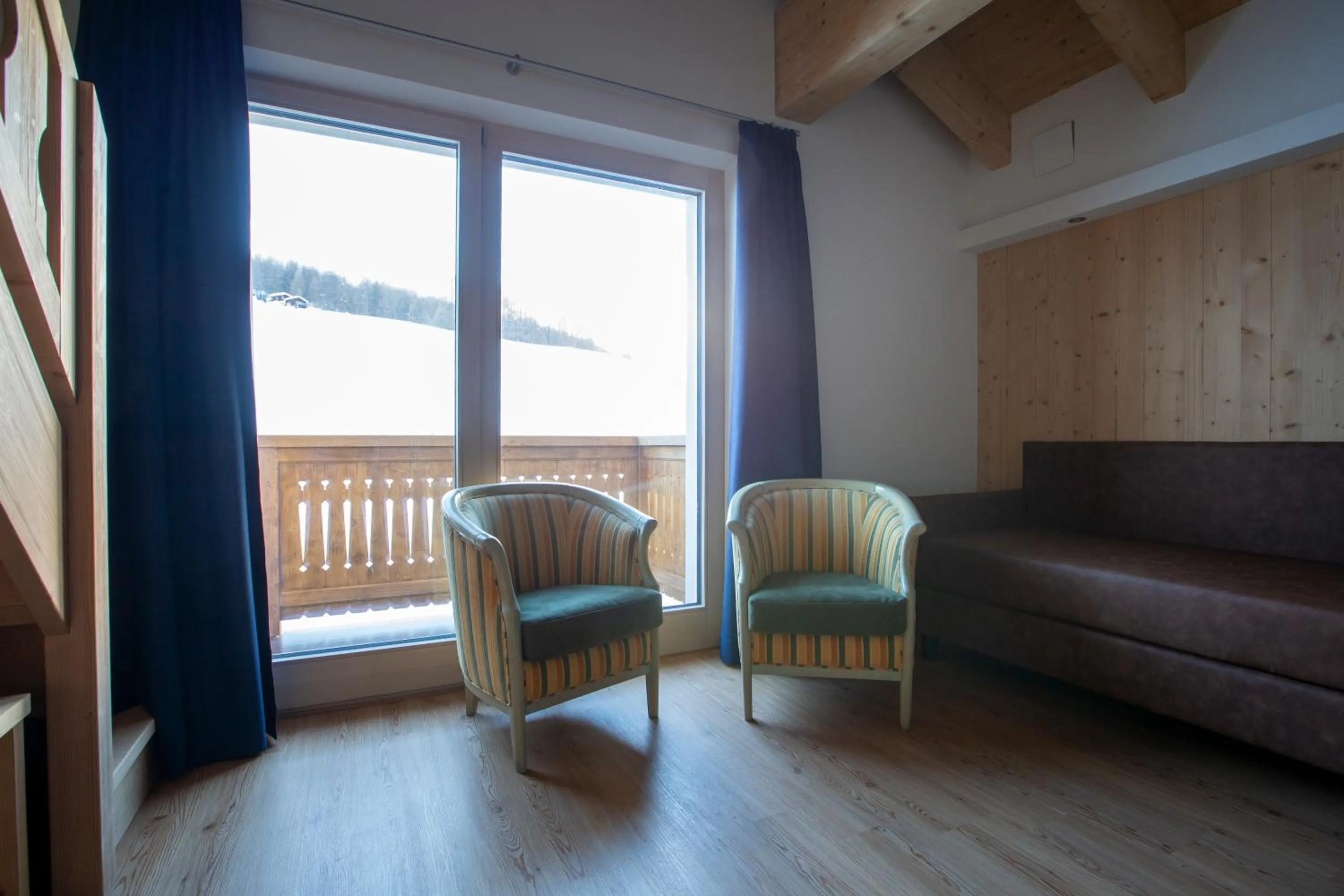 View (from property/room), Seating Area in Hotel "La Suisse"