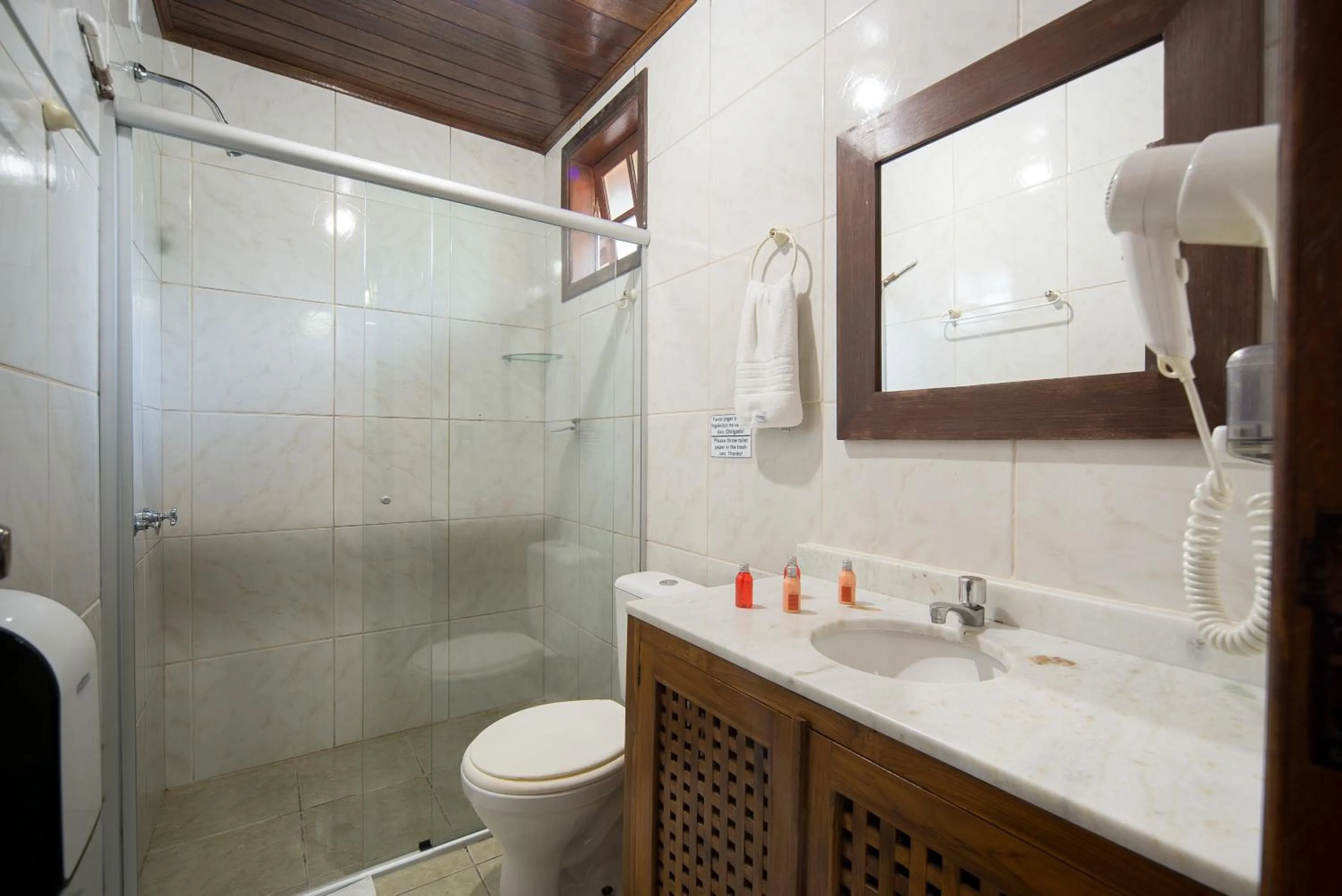 Bathroom in Pousada Treze Luas