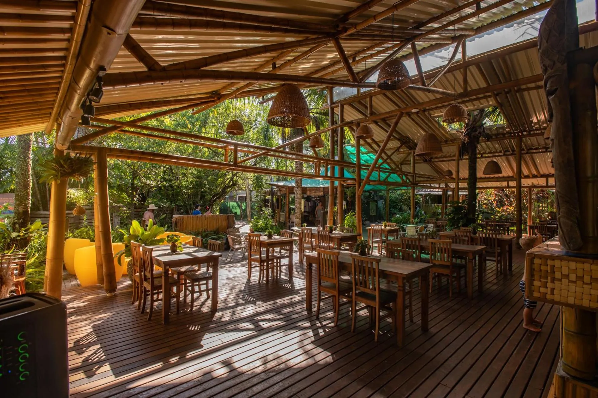 Restaurant/places to eat in Pousada Treze Luas