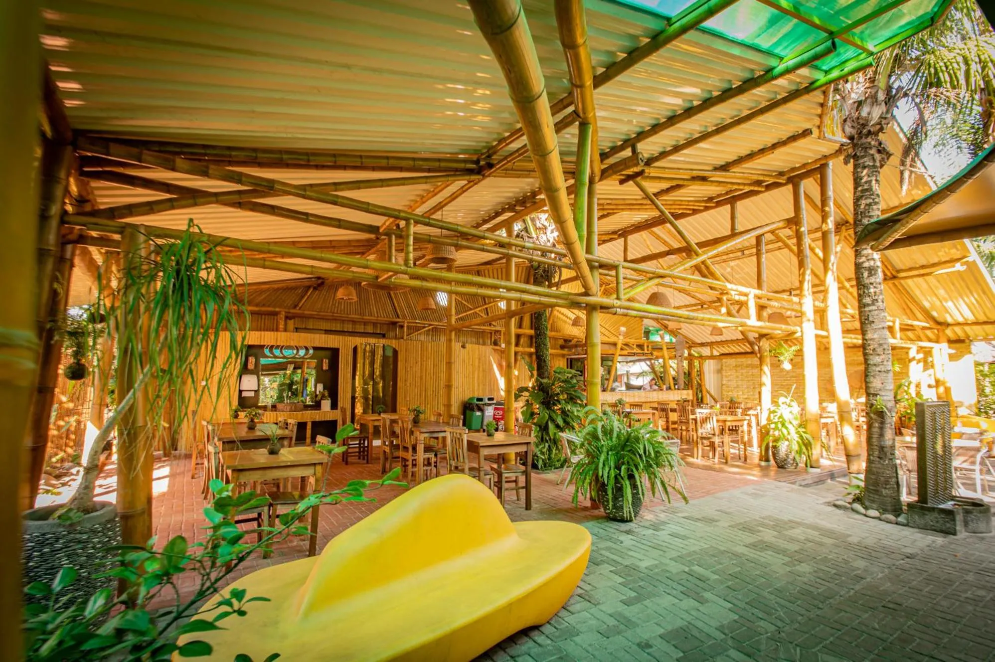 Restaurant/places to eat in Pousada Treze Luas