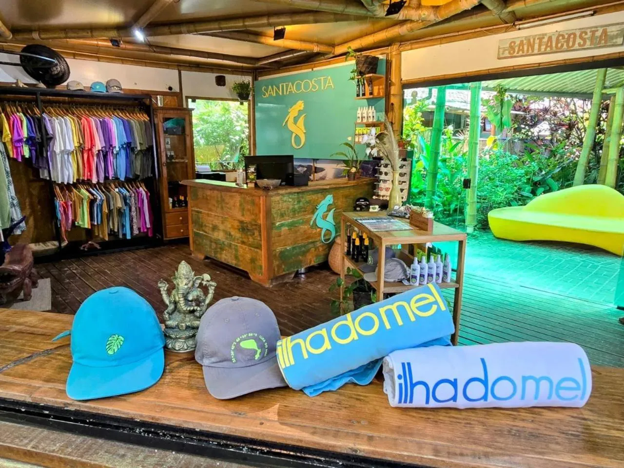 Restaurant/places to eat in Pousada Treze Luas