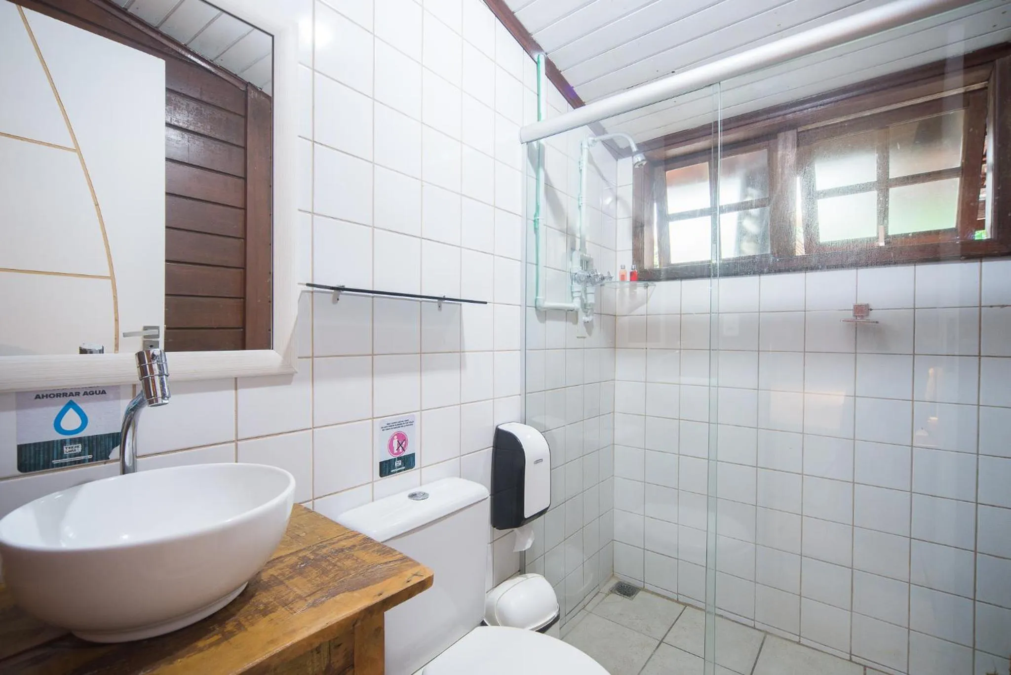 Toilet in Pousada Treze Luas