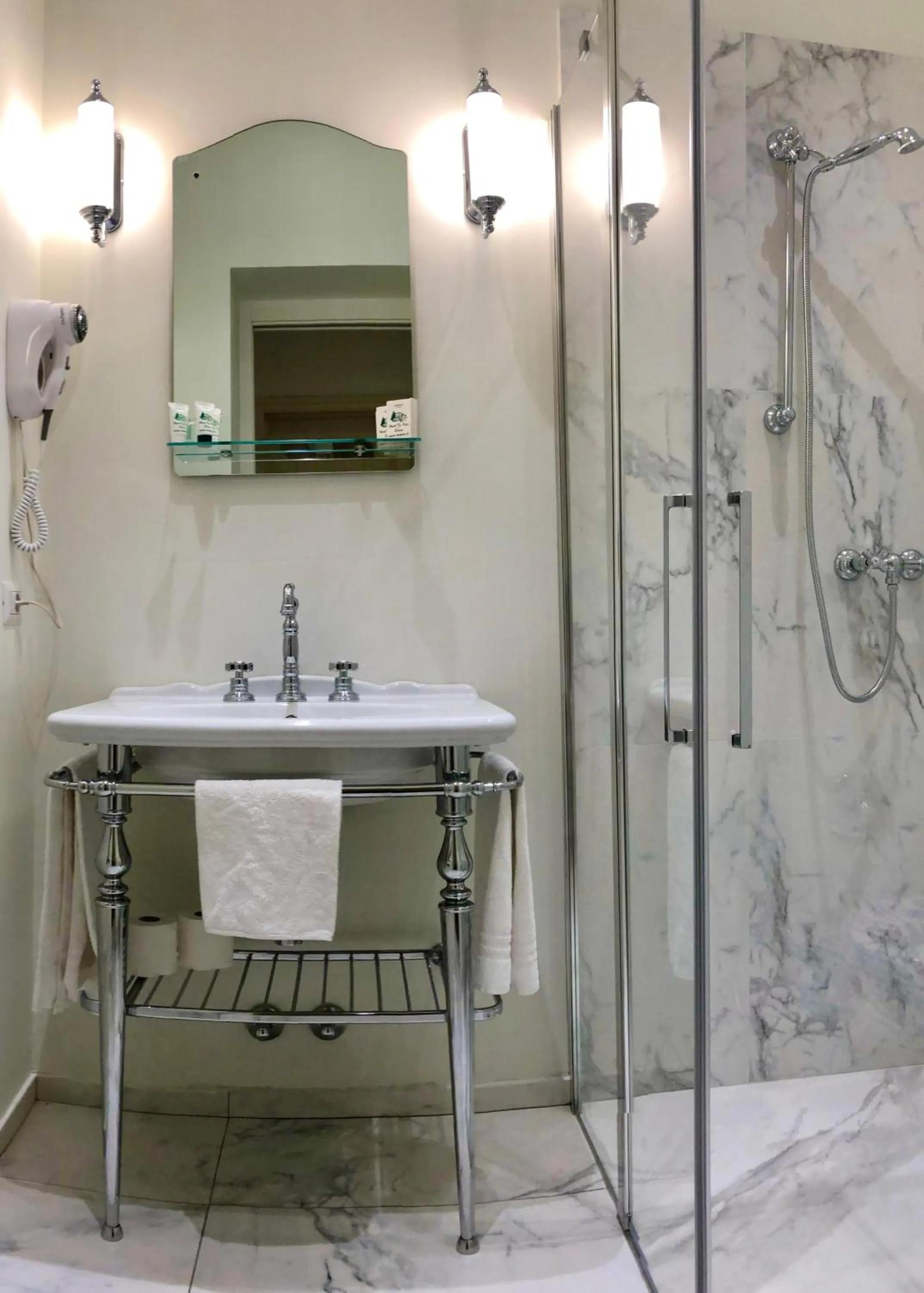 Bathroom in Hotel Du Parc