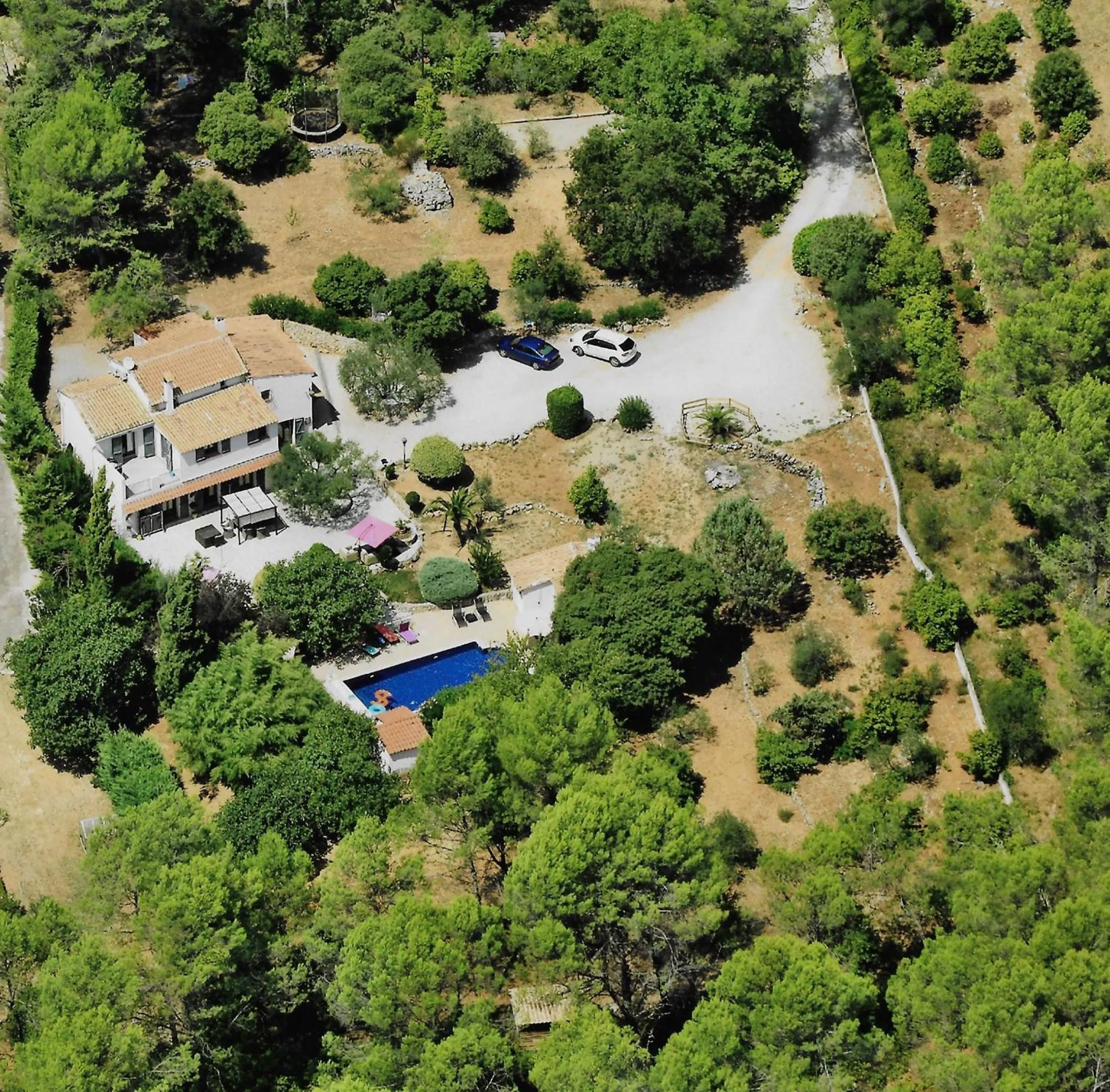 Property building in B&B Les Grillons