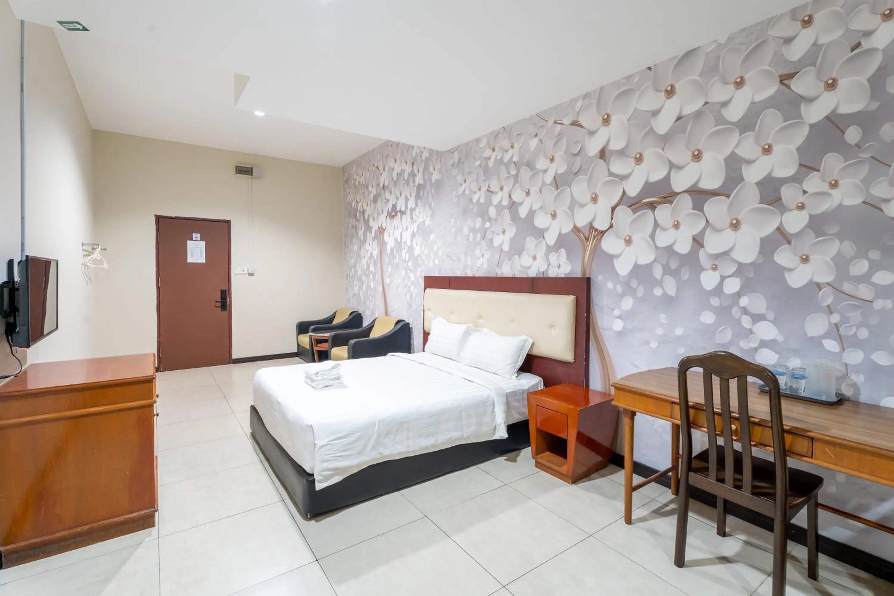 Bedroom, Bed in Pertama Lodge