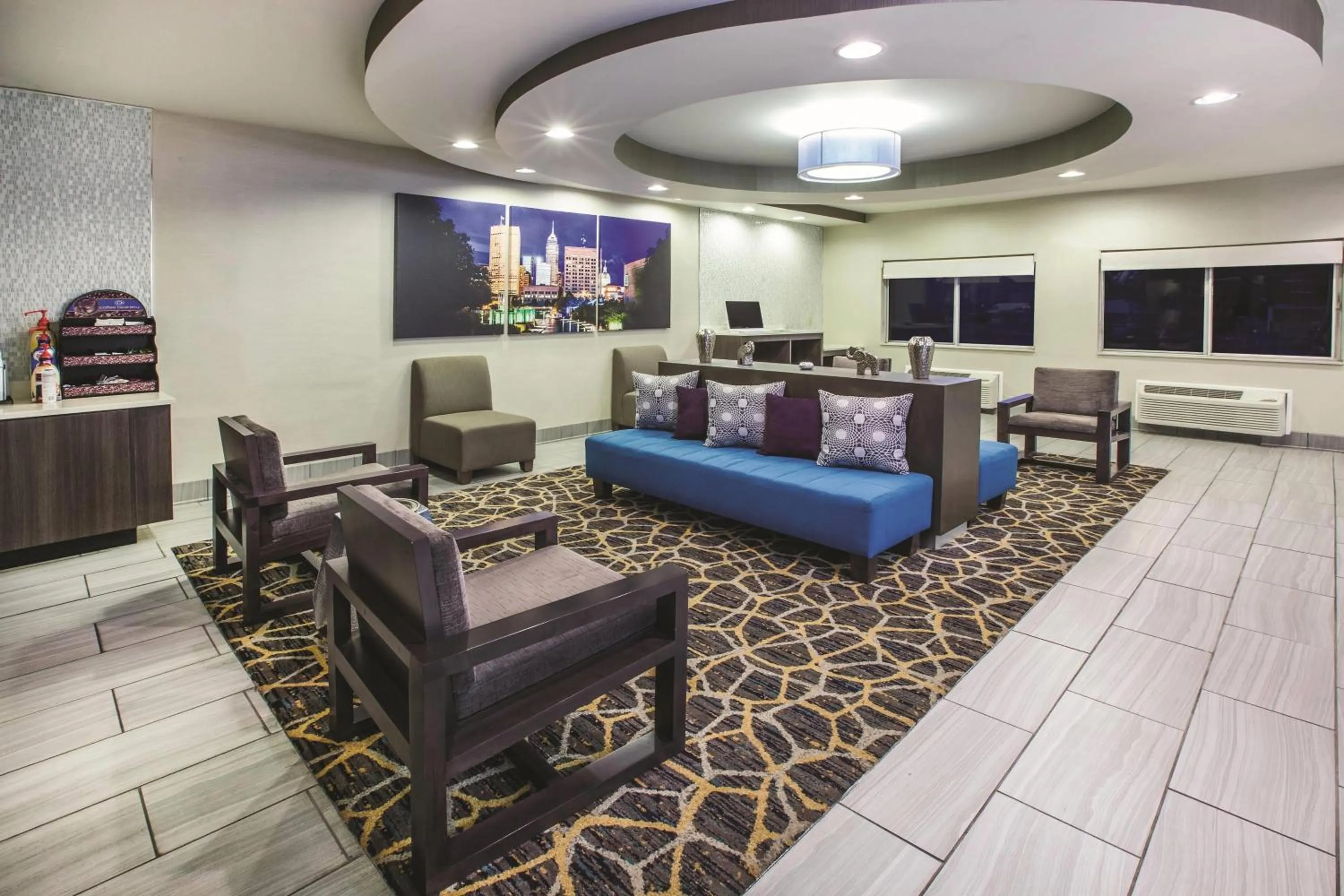 Lobby or reception in La Quinta Inn by Wyndham Indianapolis North