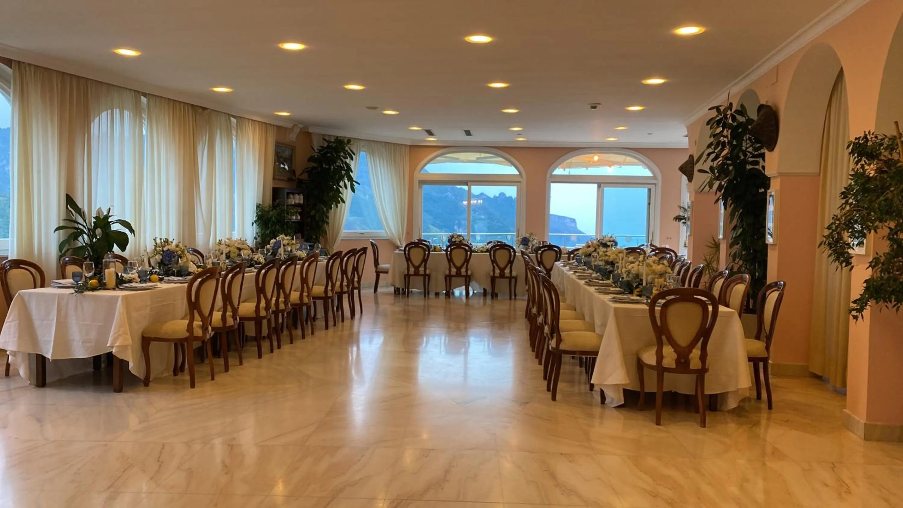 Restaurant/places to eat in Hotel Bonadies