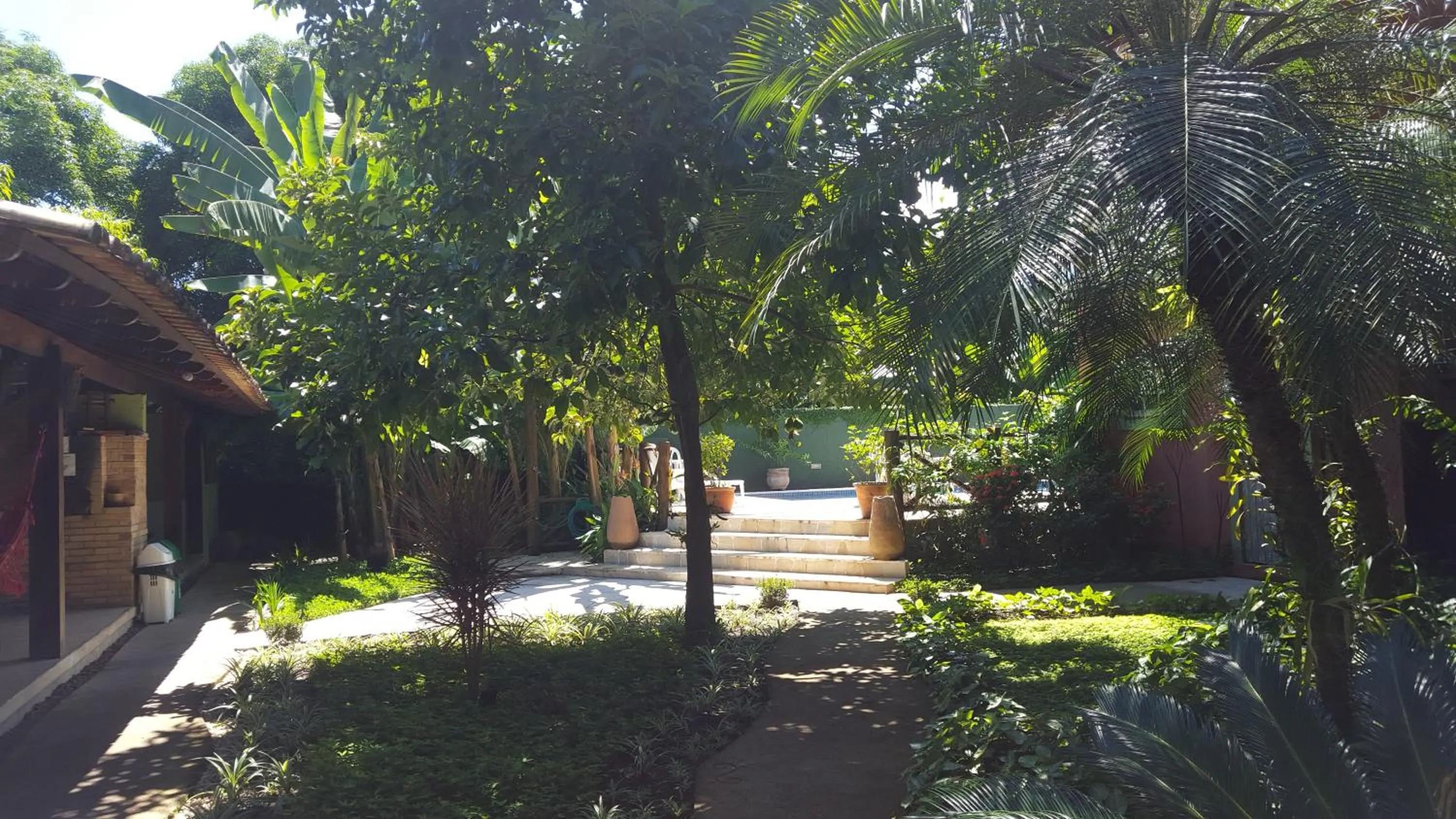 Garden in VELINN Pousada Villa Caiçara