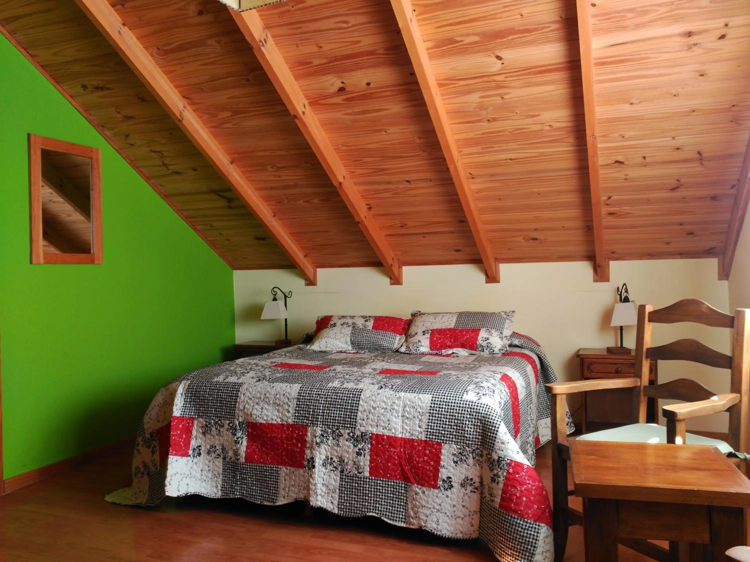 Photo of the whole room, Bed in Nothofagus Bed & Breakfast