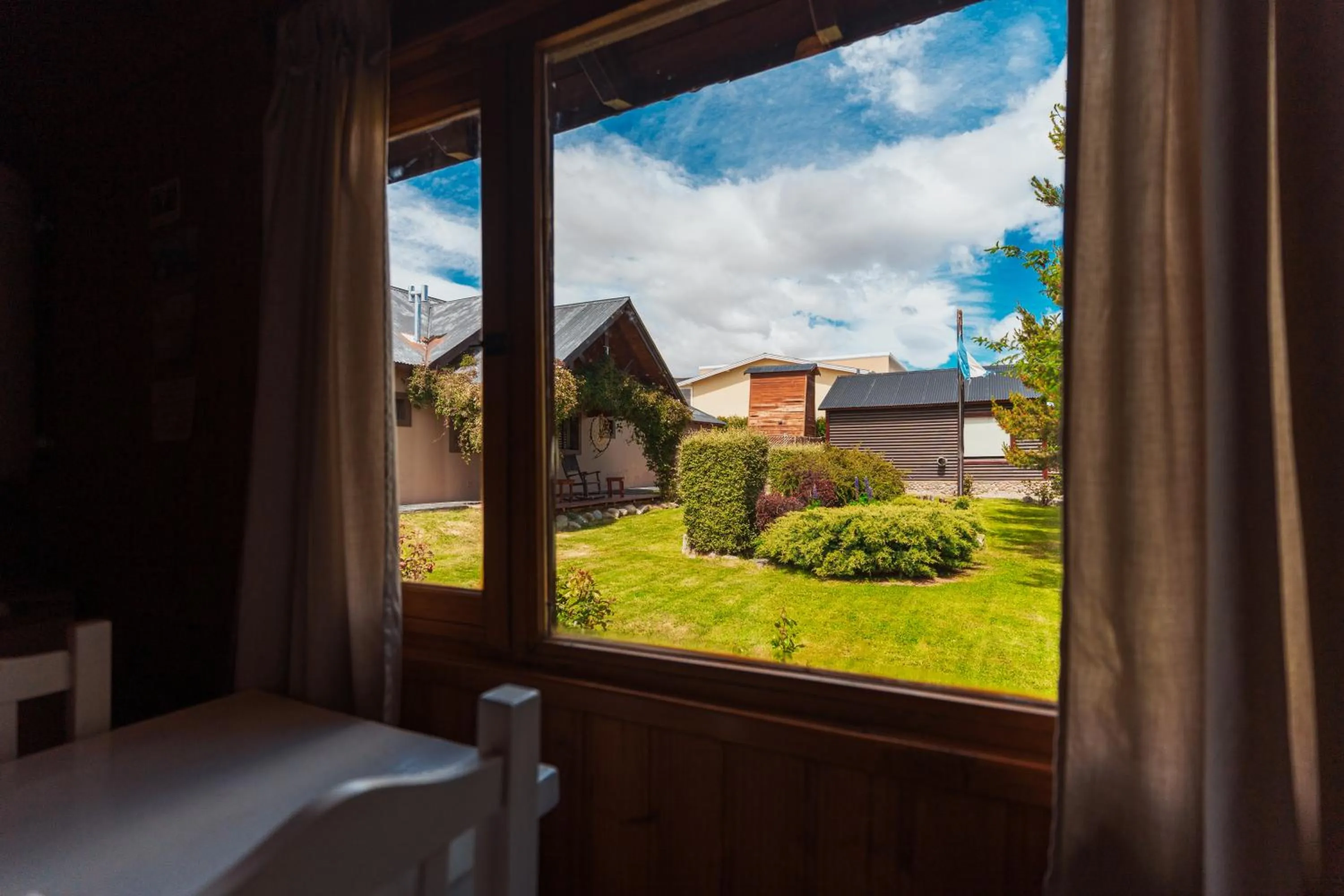 Garden view in Paraiso Patagónico Bungalows and Aparts