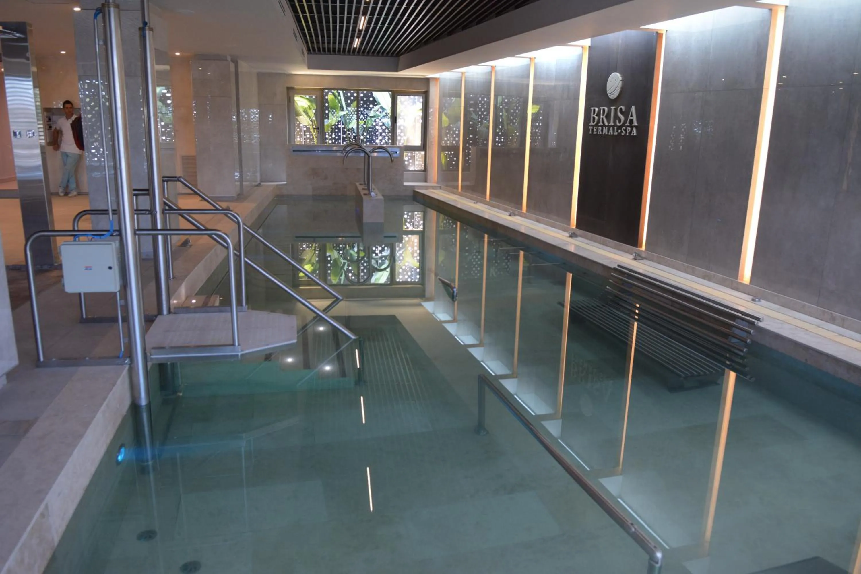 Hot Spring Bath in Gran Amérian Carlos V