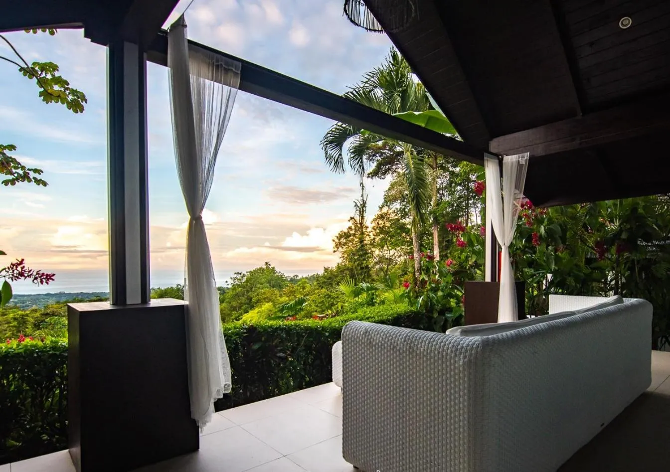 Seating area in Oxygen Jungle Villas & Spa