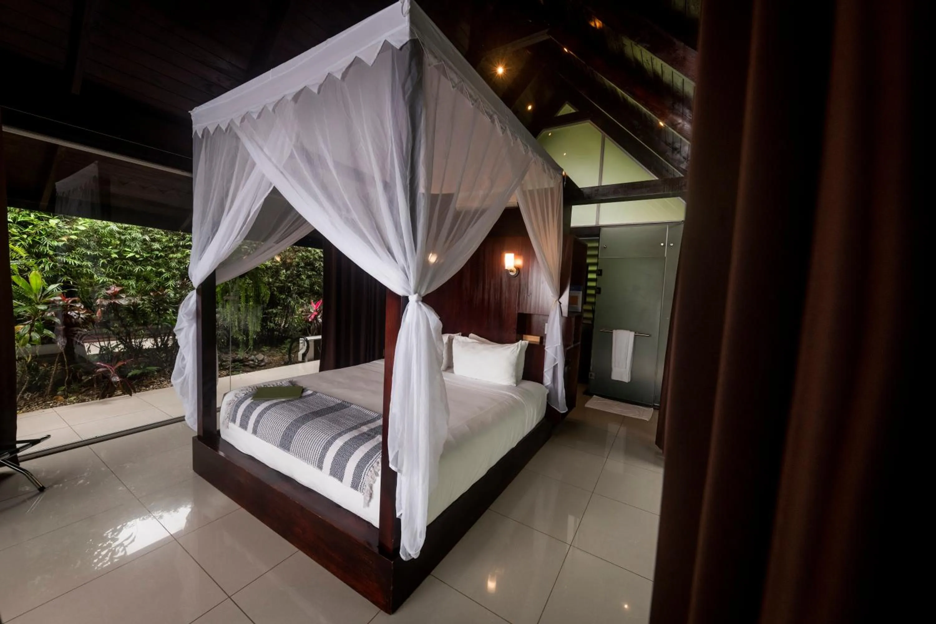 Bedroom, Bed in Oxygen Jungle Villas & Spa