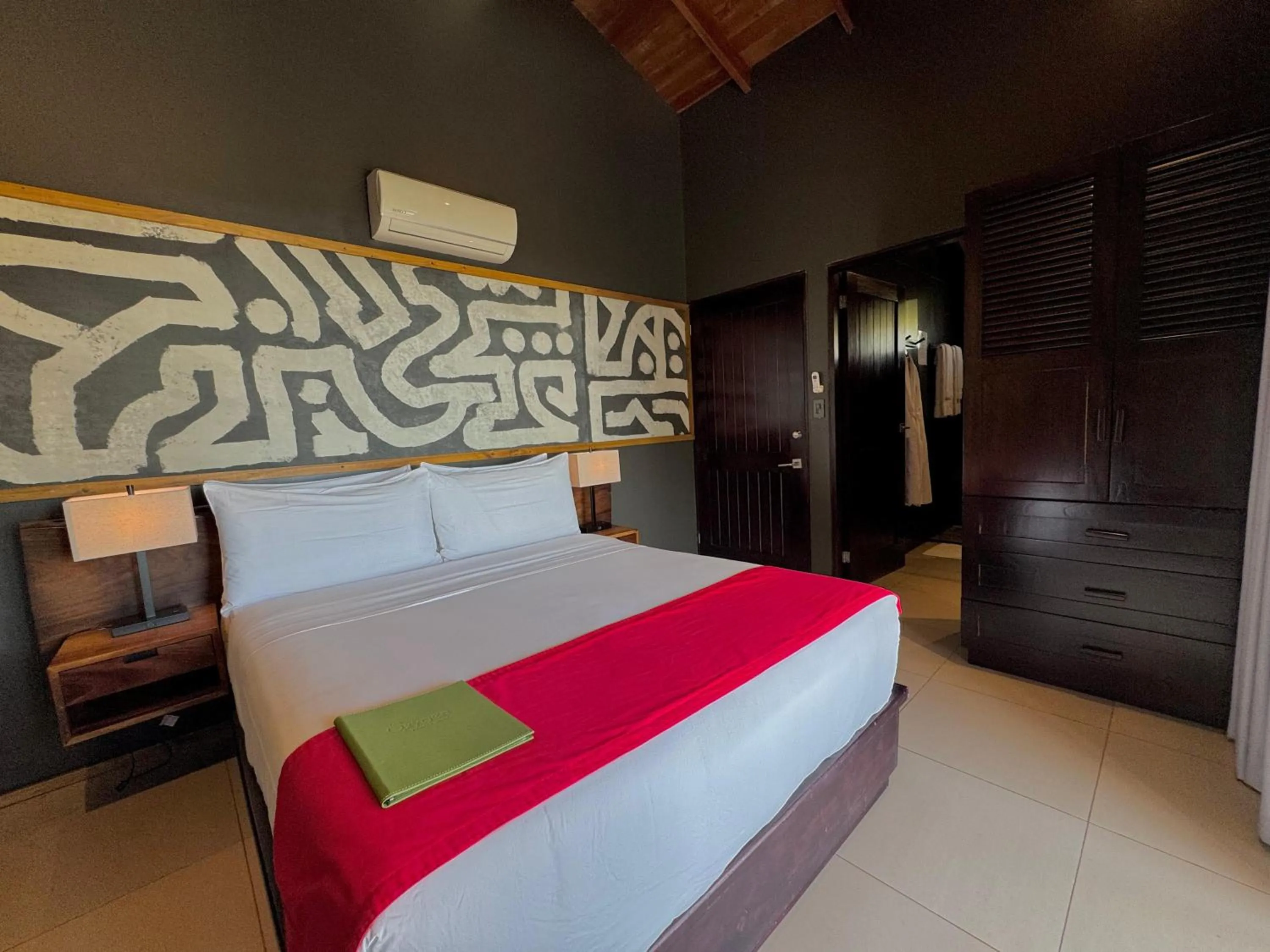 Bedroom, Bed in Oxygen Jungle Villas & Spa