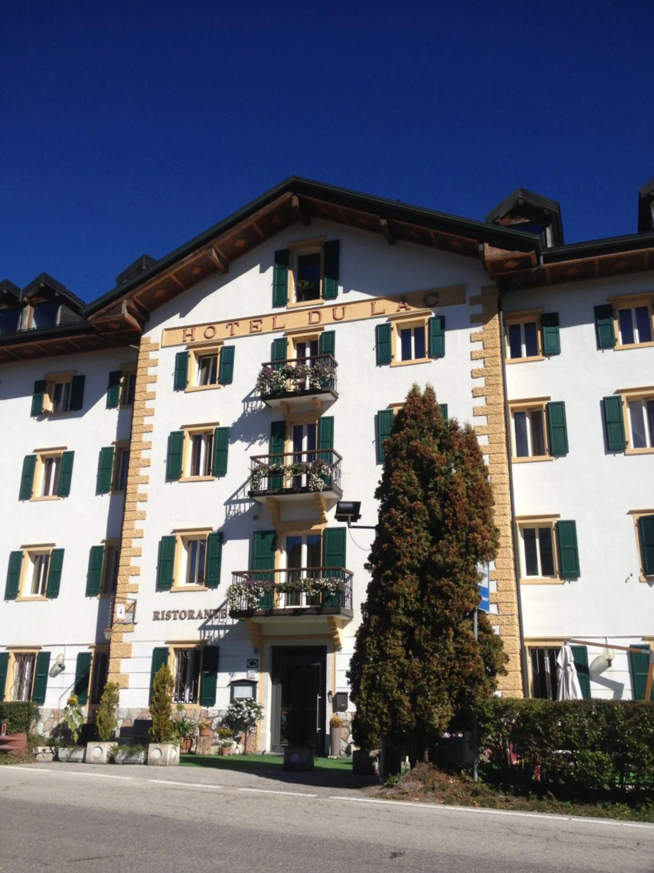 Facade/entrance in Hotel du Lac Parc & Residence