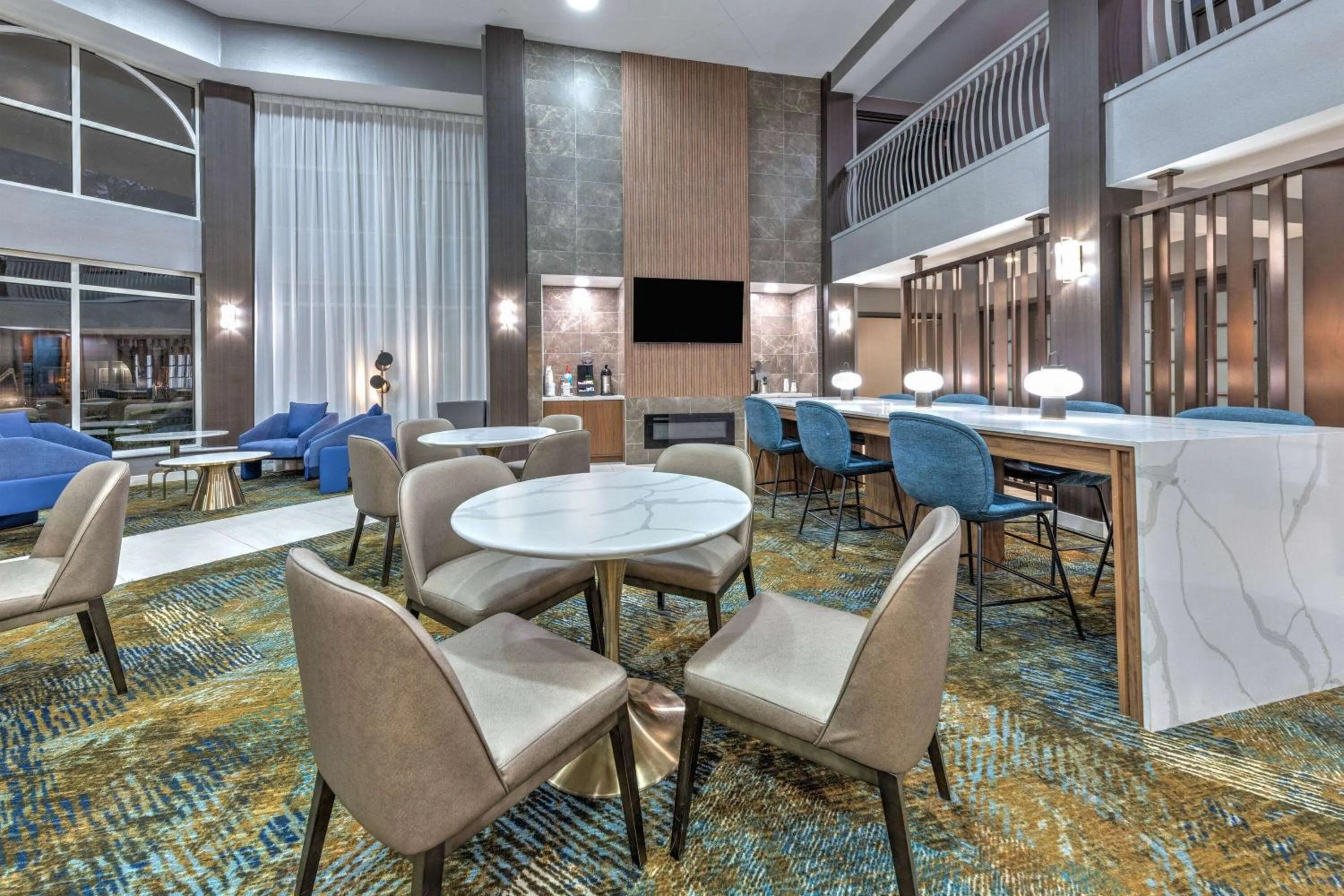 Lobby or reception in La Quinta by Wyndham Dallas DFW Airport North