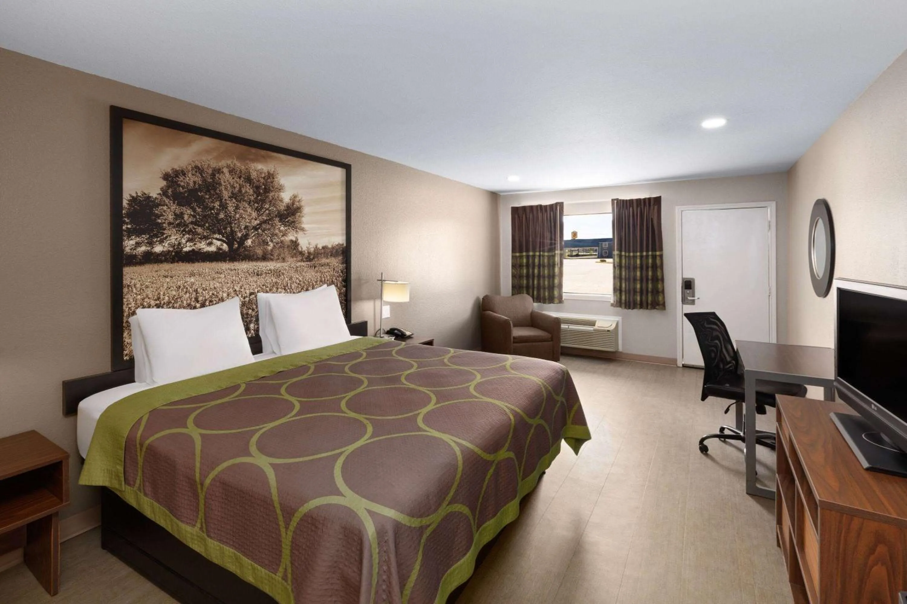 Photo of the whole room, Bed in Super 8 by Wyndham Buffalo